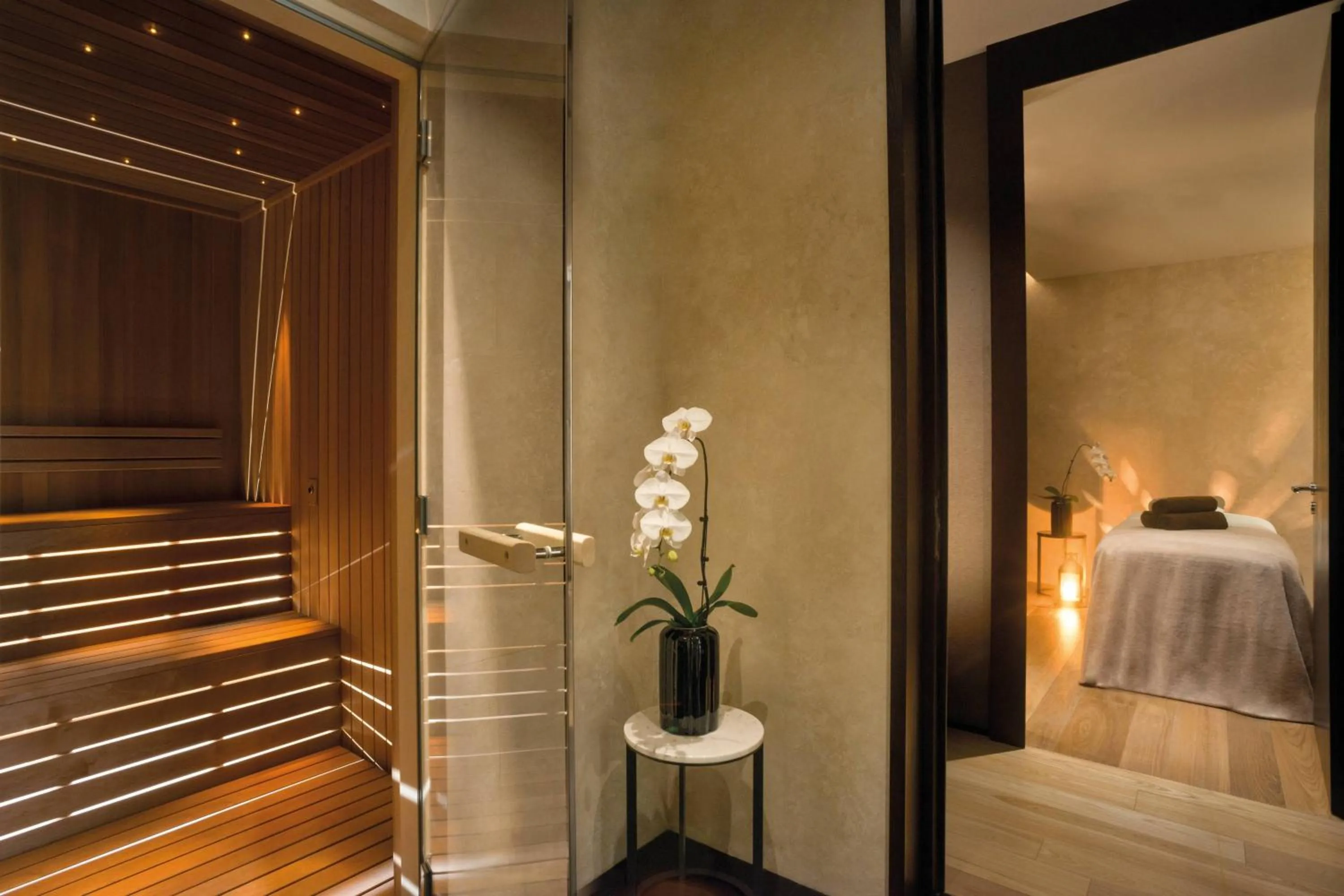 Photo of the whole room, Bed in Bvlgari Hotel Beijing