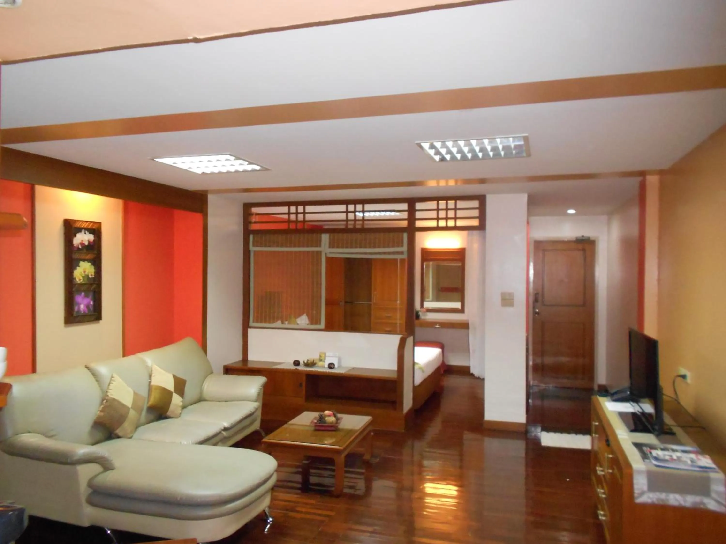 Living room in B.S. Court Hotel Sathorn