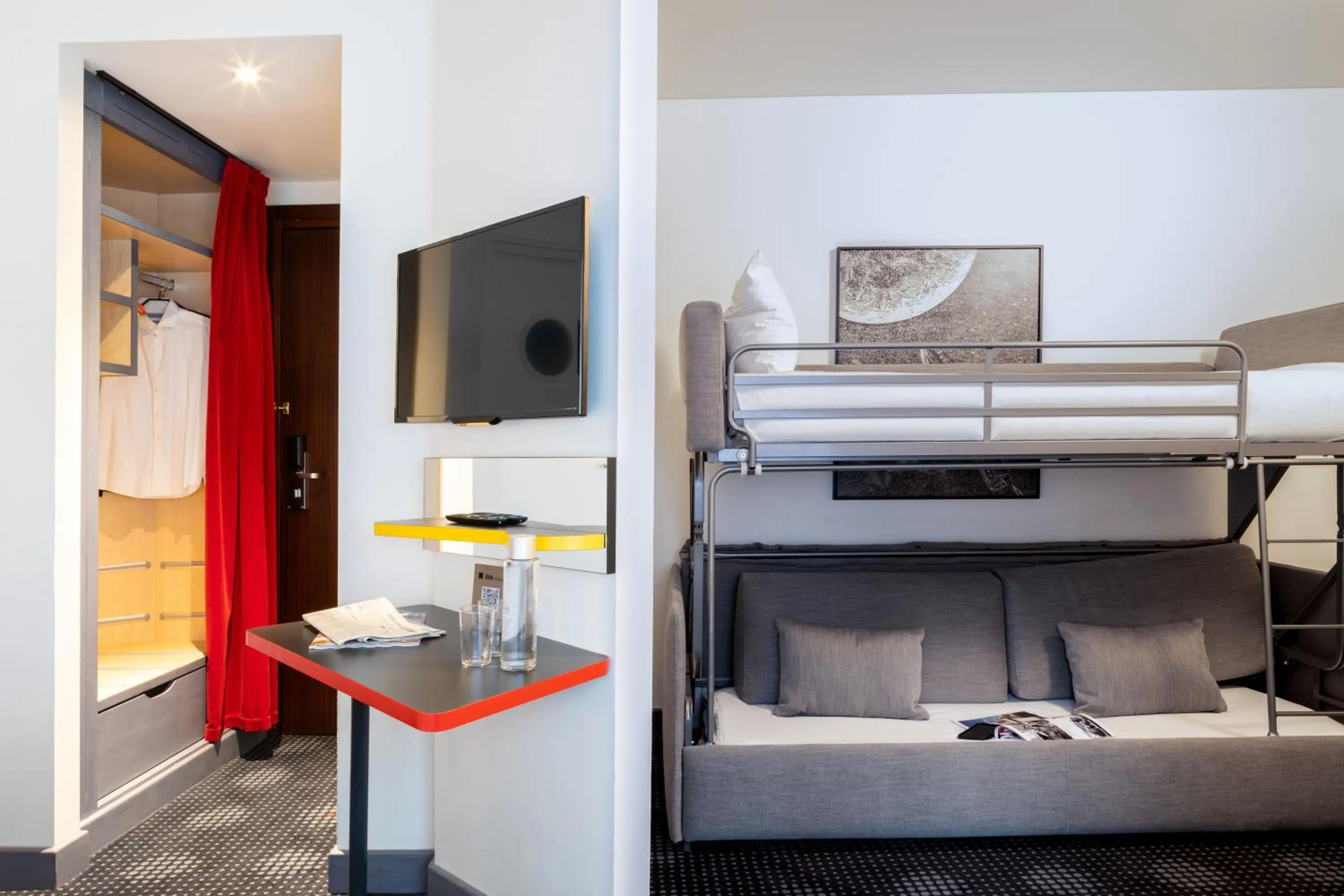 Bed in ibis Styles Paris Mairie de Montreuil