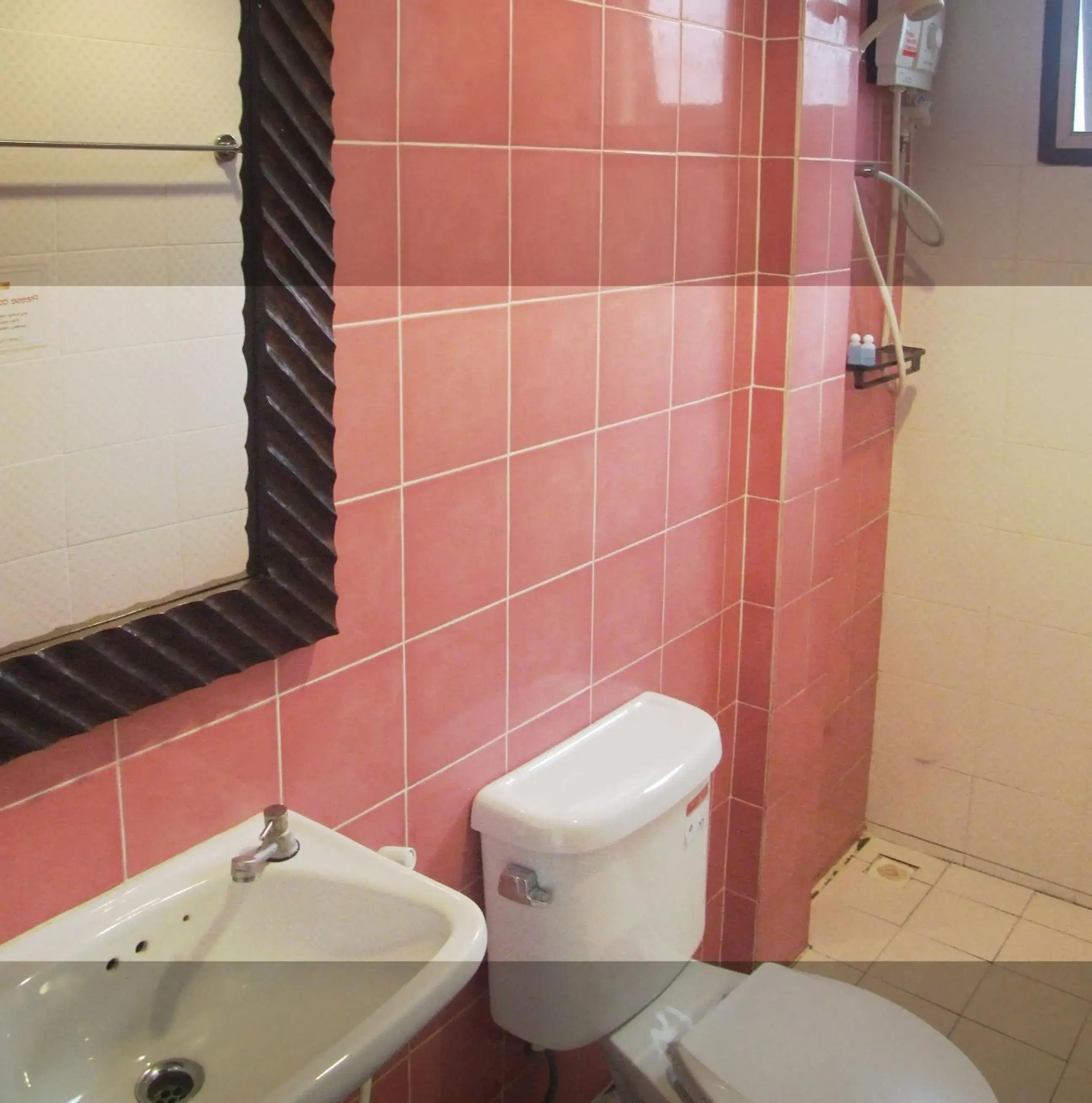 Basic Double Room - 2nd floor in Ivory Phi Phi Island Basic Double Room - 2nd floor in Ivory Phi Phi Island