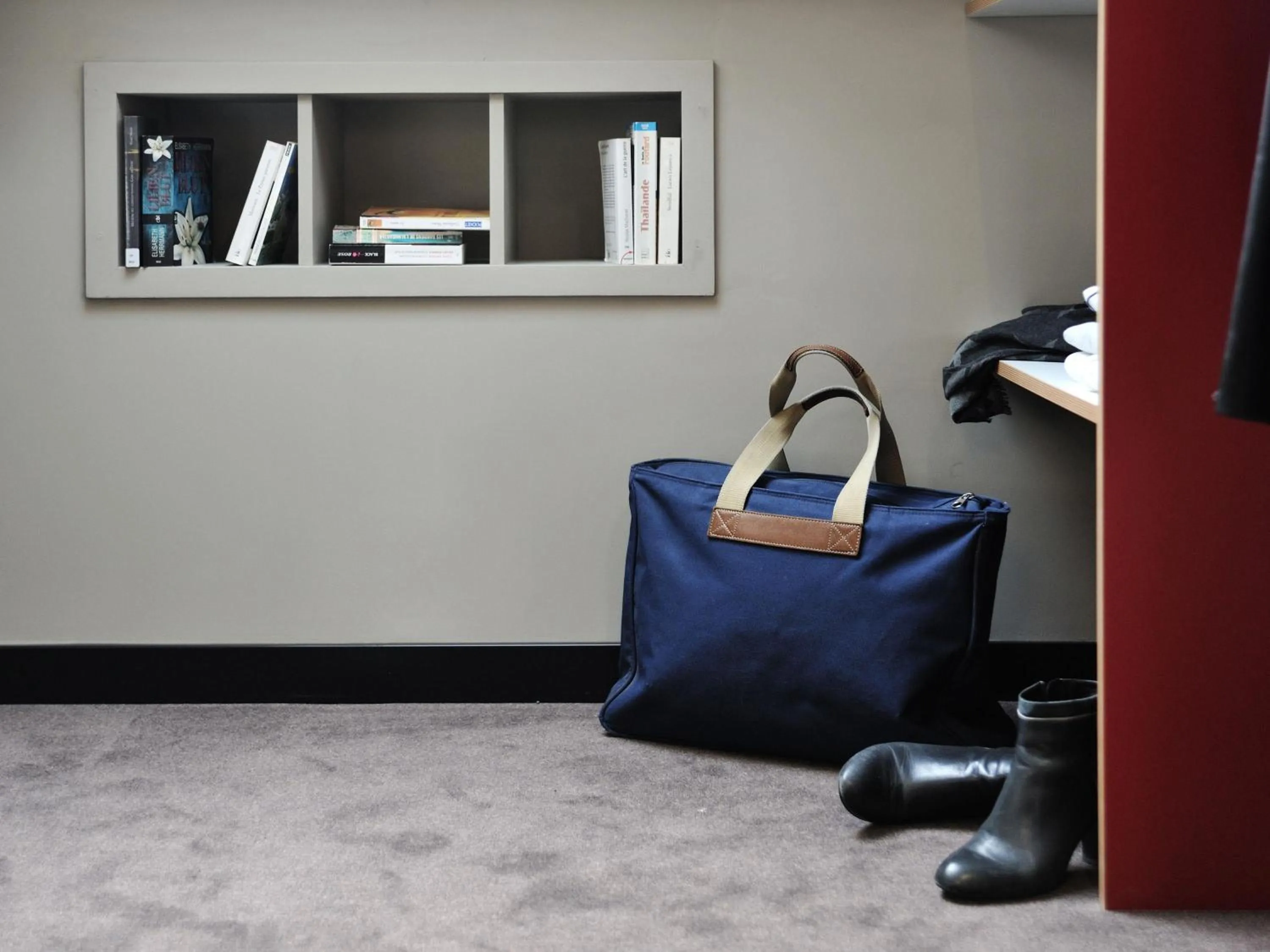 Bedroom in ibis Maisons Laffitte