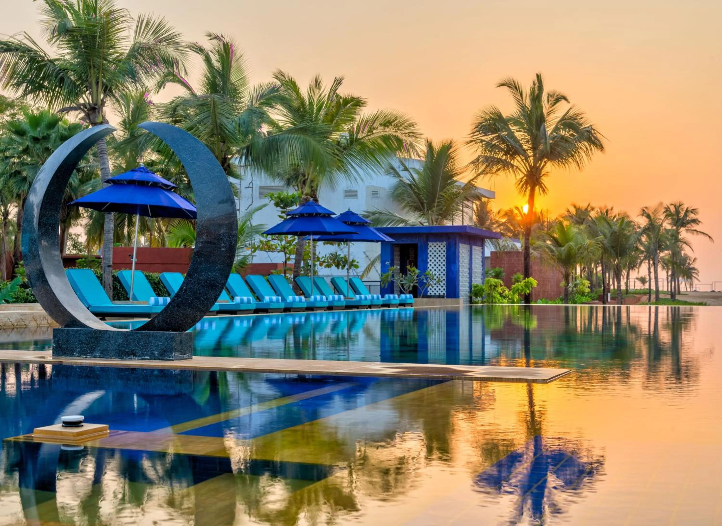 Swimming pool in Azaya Beach Resort Goa