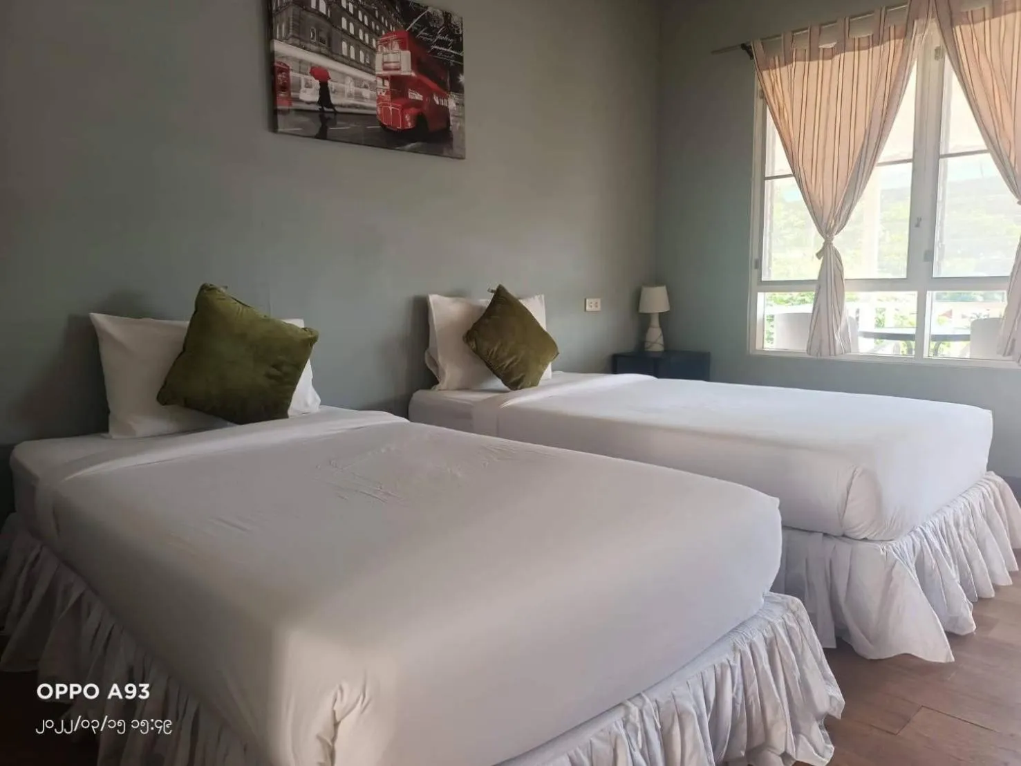 Photo of the whole room, Bed in Uphill Cottage