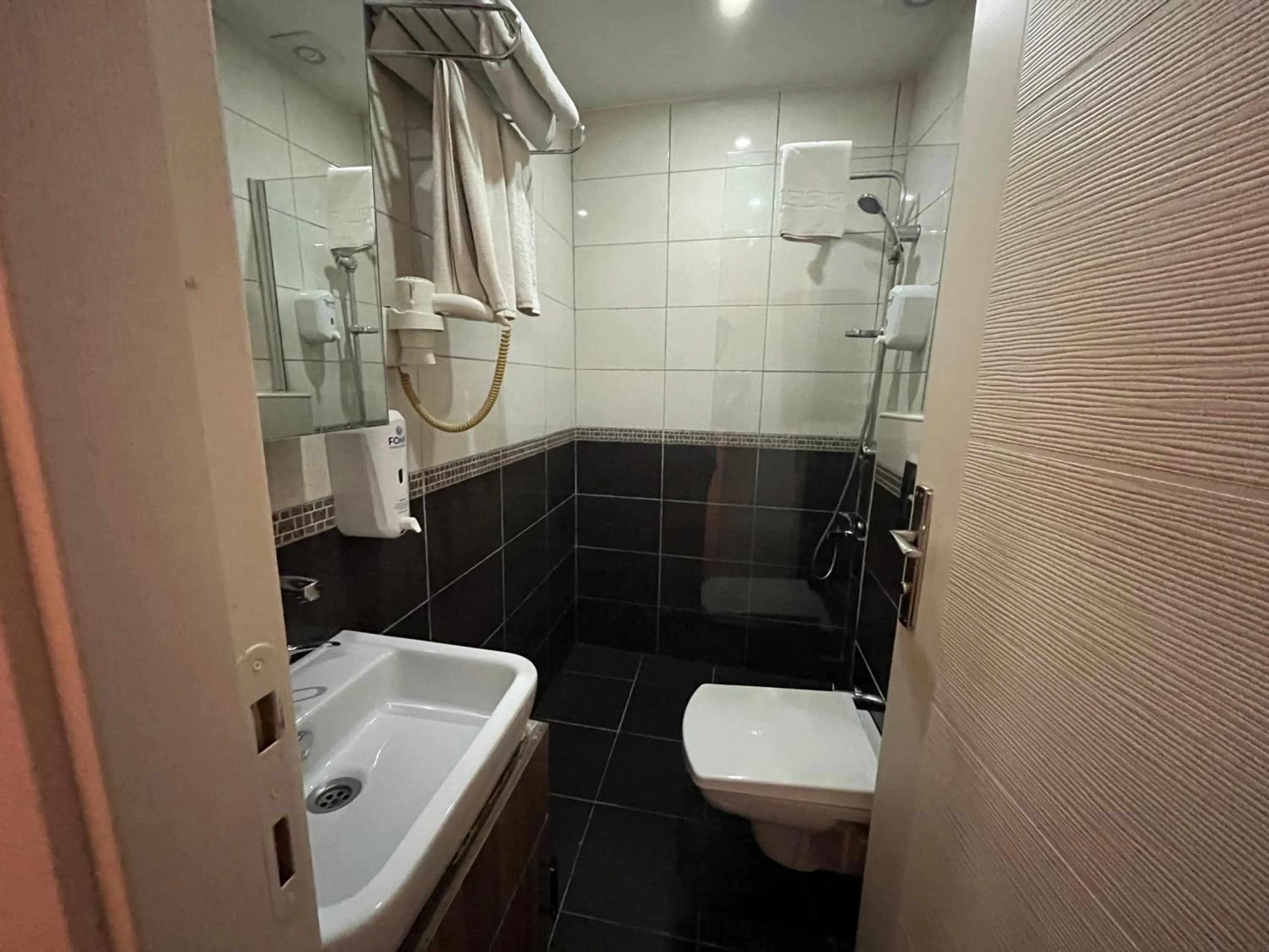 Le Safran Suite Hotel