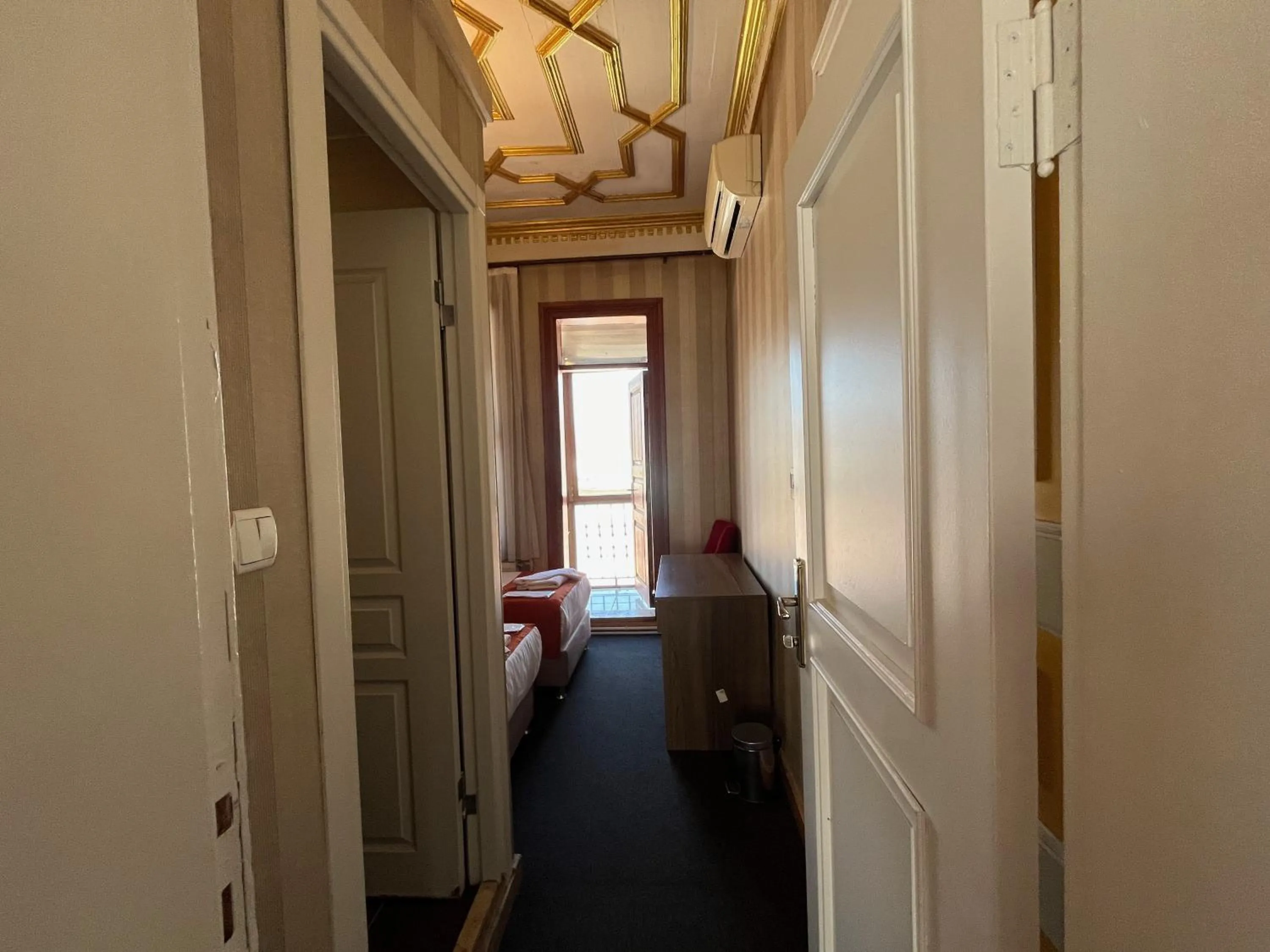 Le Safran Suite Hotel