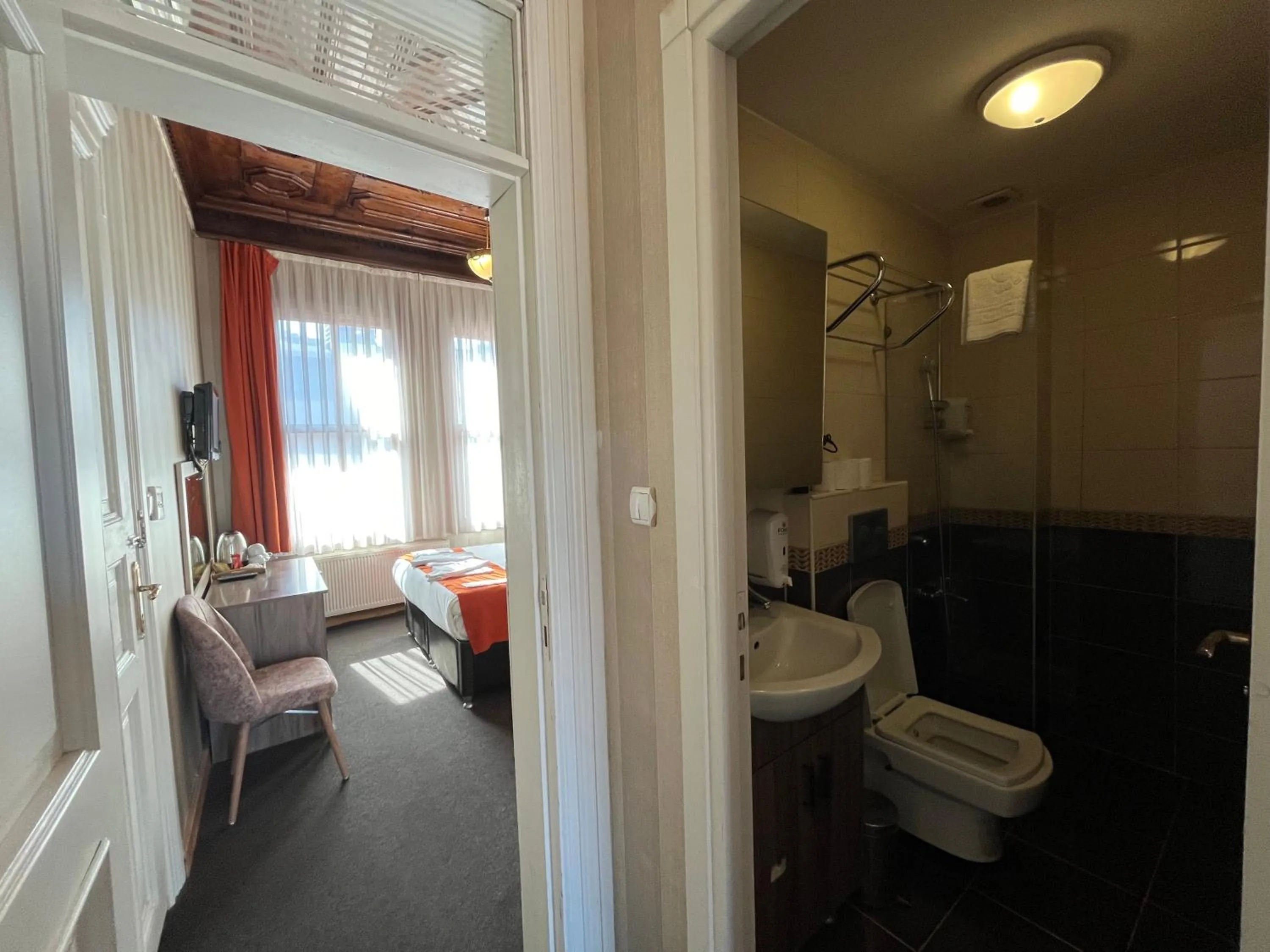 Le Safran Suite Hotel