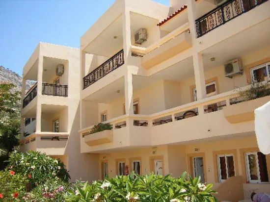 Facade/entrance in Summer Memories Aparthotel