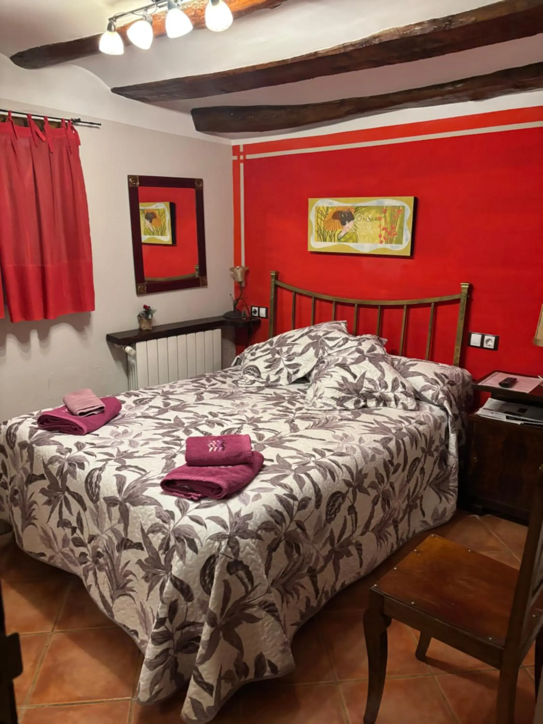 Economy Double Room - single occupancy in Hotel Casa de la Fuente Economy Double Room - single occupancy in Hotel Casa de la Fuente