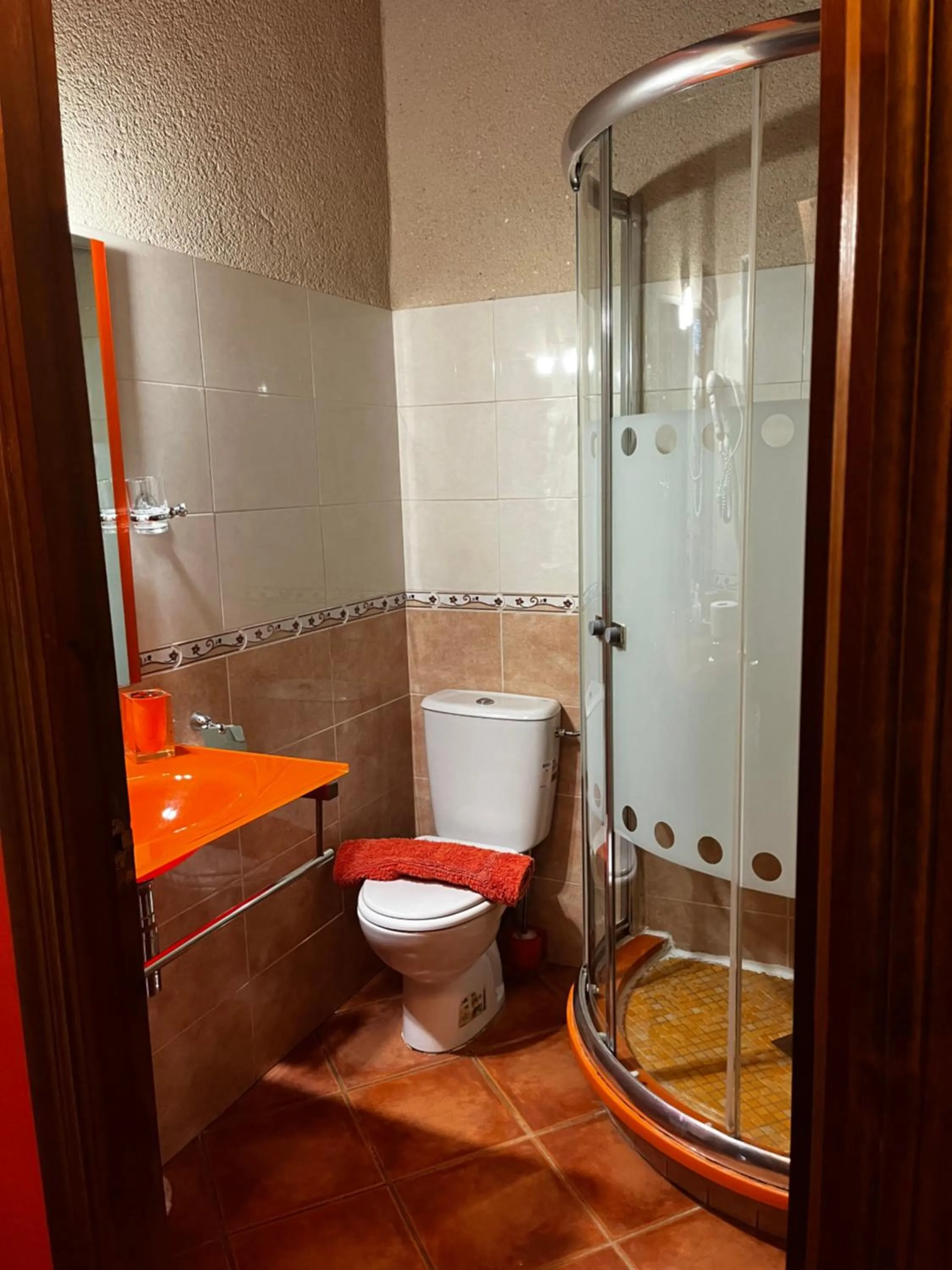 Shower in Hotel Casa de la Fuente