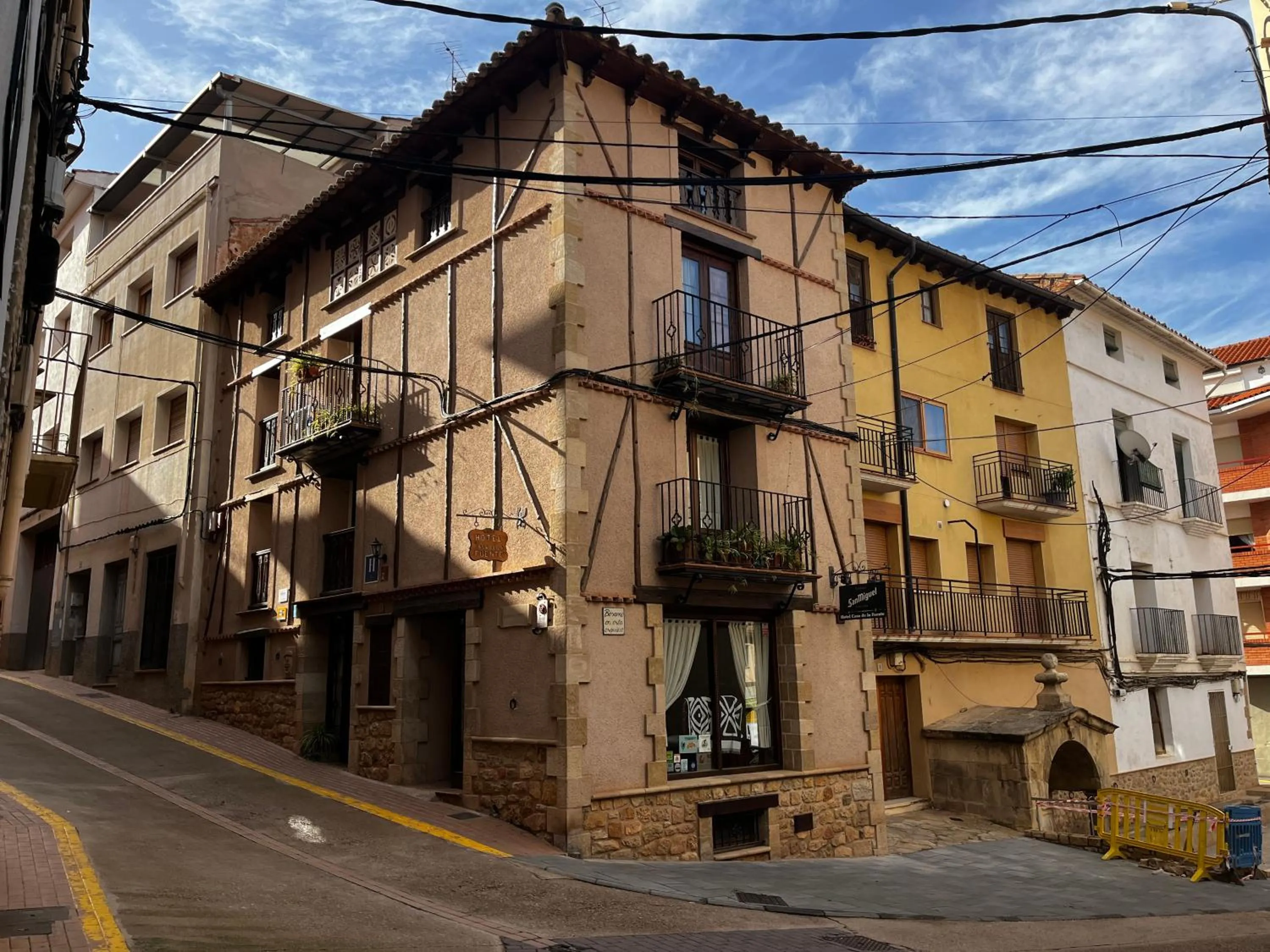 Property building in Hotel Casa de la Fuente
