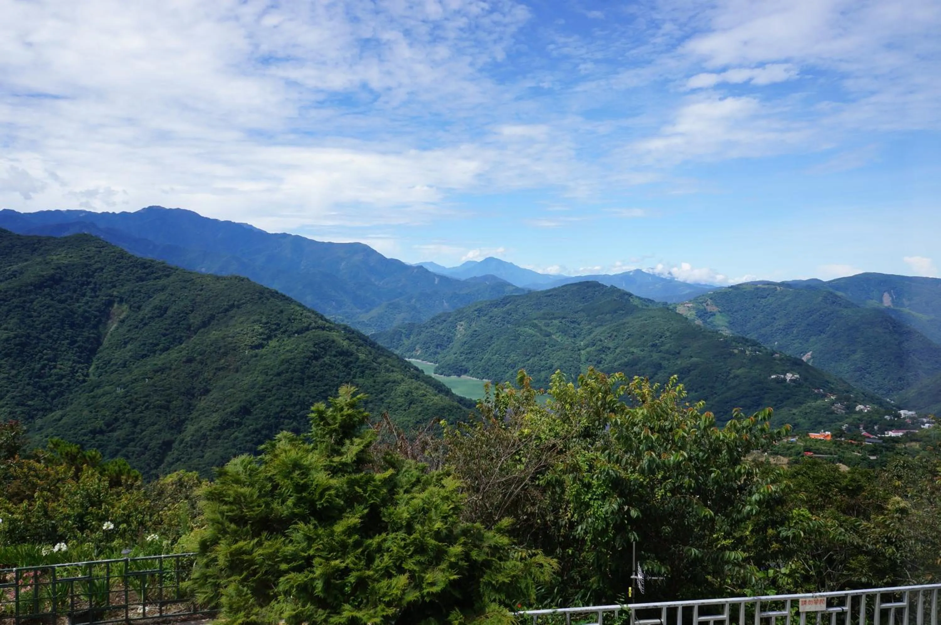 Spring in Shan Shui-Yuan Vege Guest House