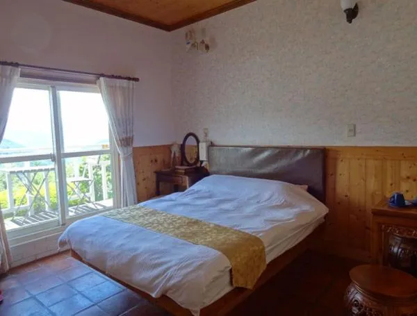 Balcony/Terrace, Bed in Shan Shui-Yuan Vege Guest House