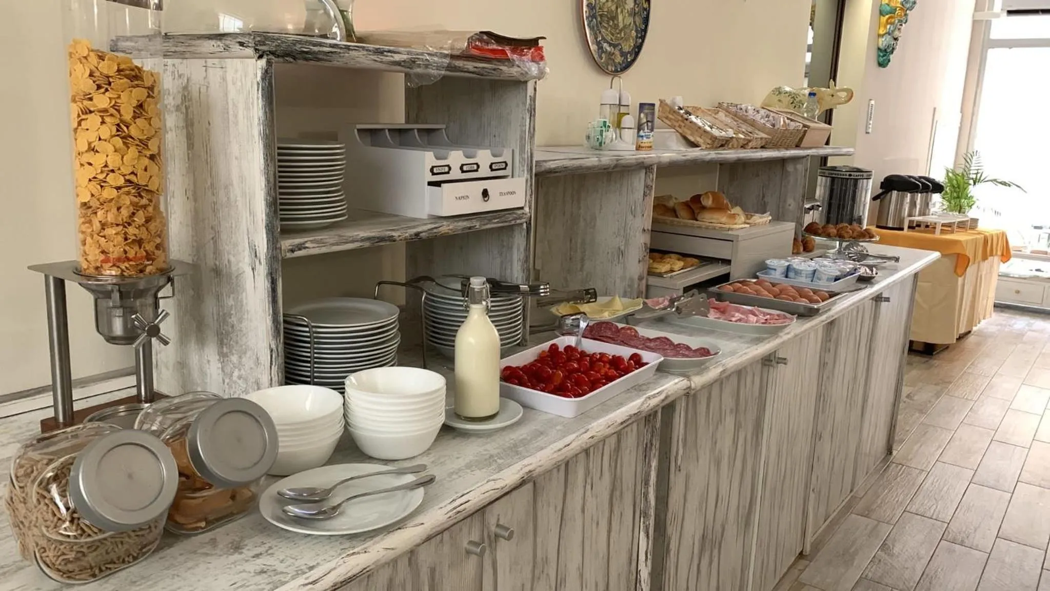 Buffet breakfast in Kalaskiso'