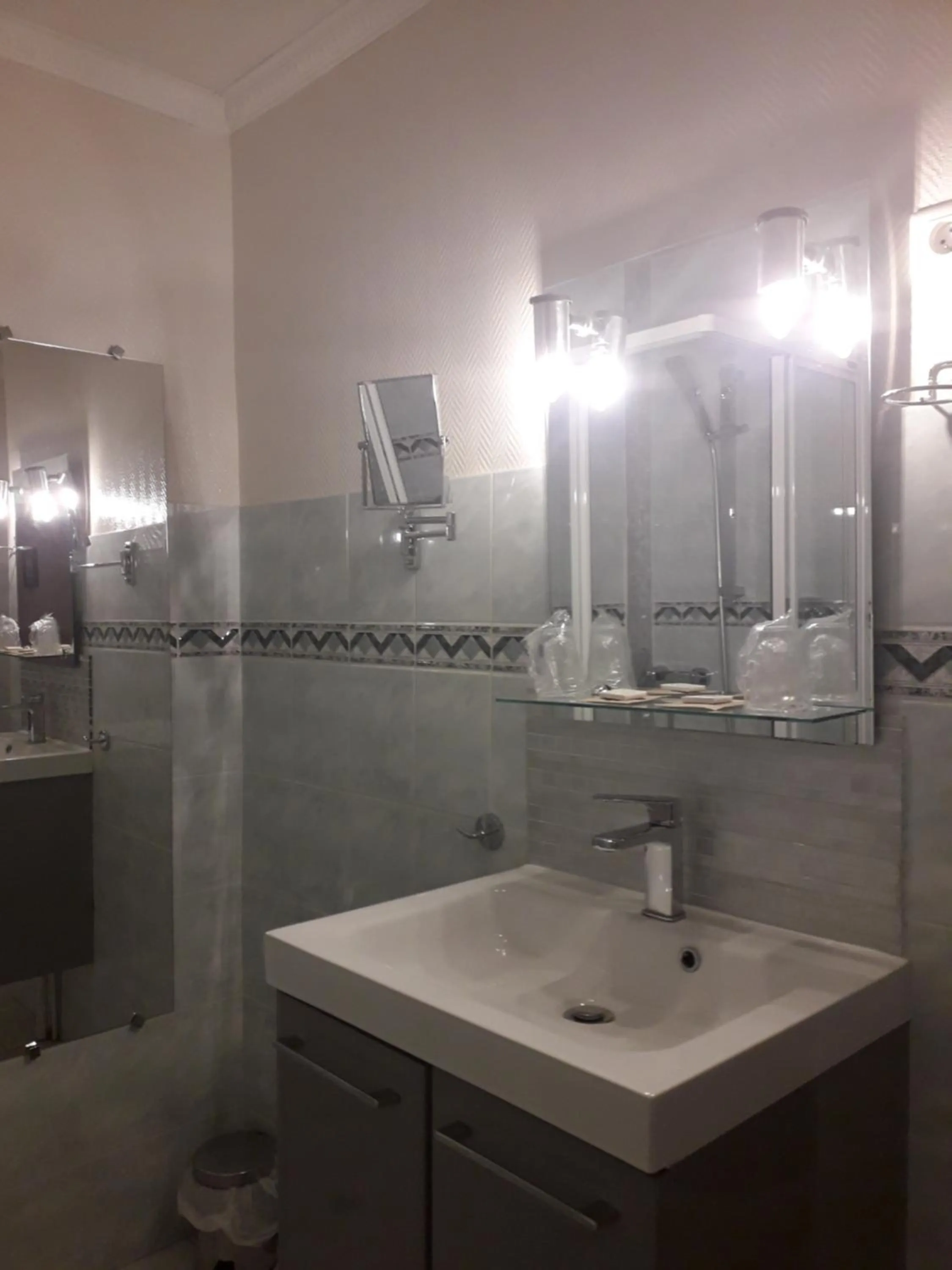 Bathroom in Hotel Le Beauregard