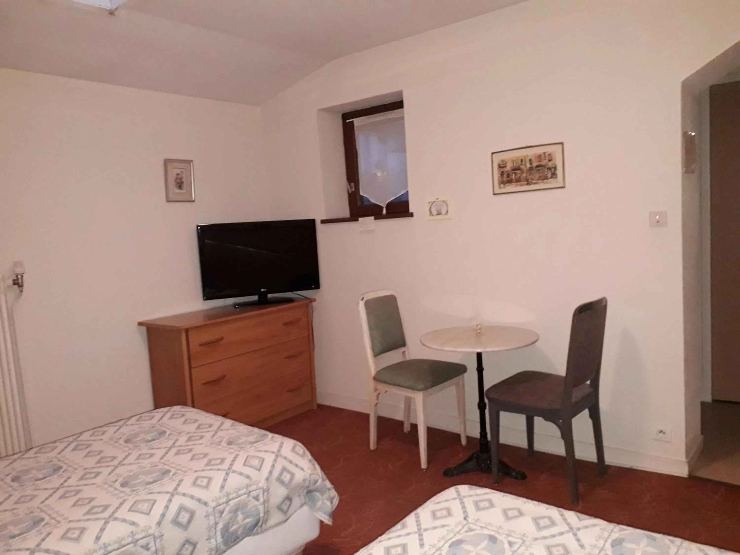 Seating area in Hotel Le Beauregard