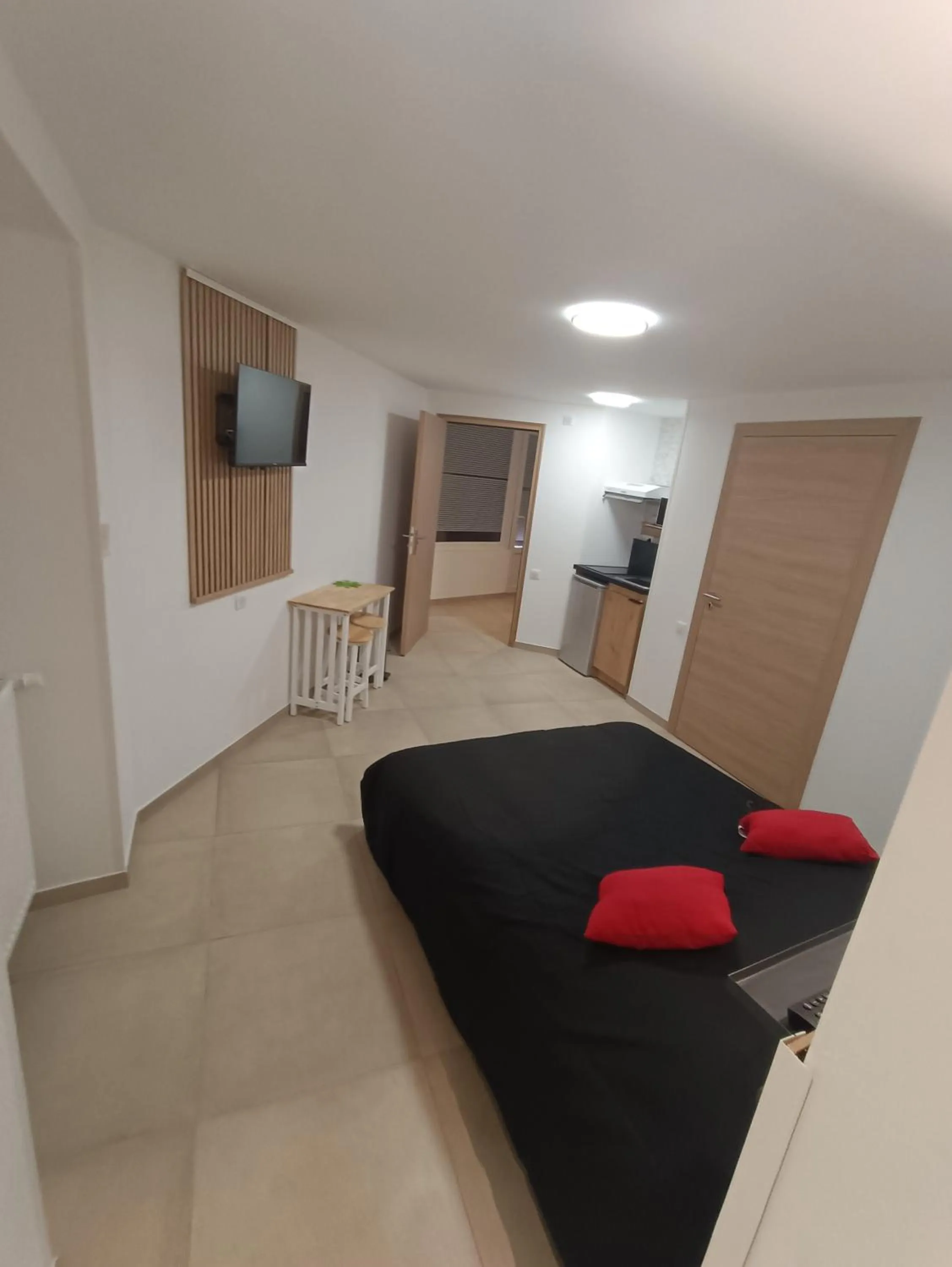 Photo of the whole room in Hotel Le Beauregard