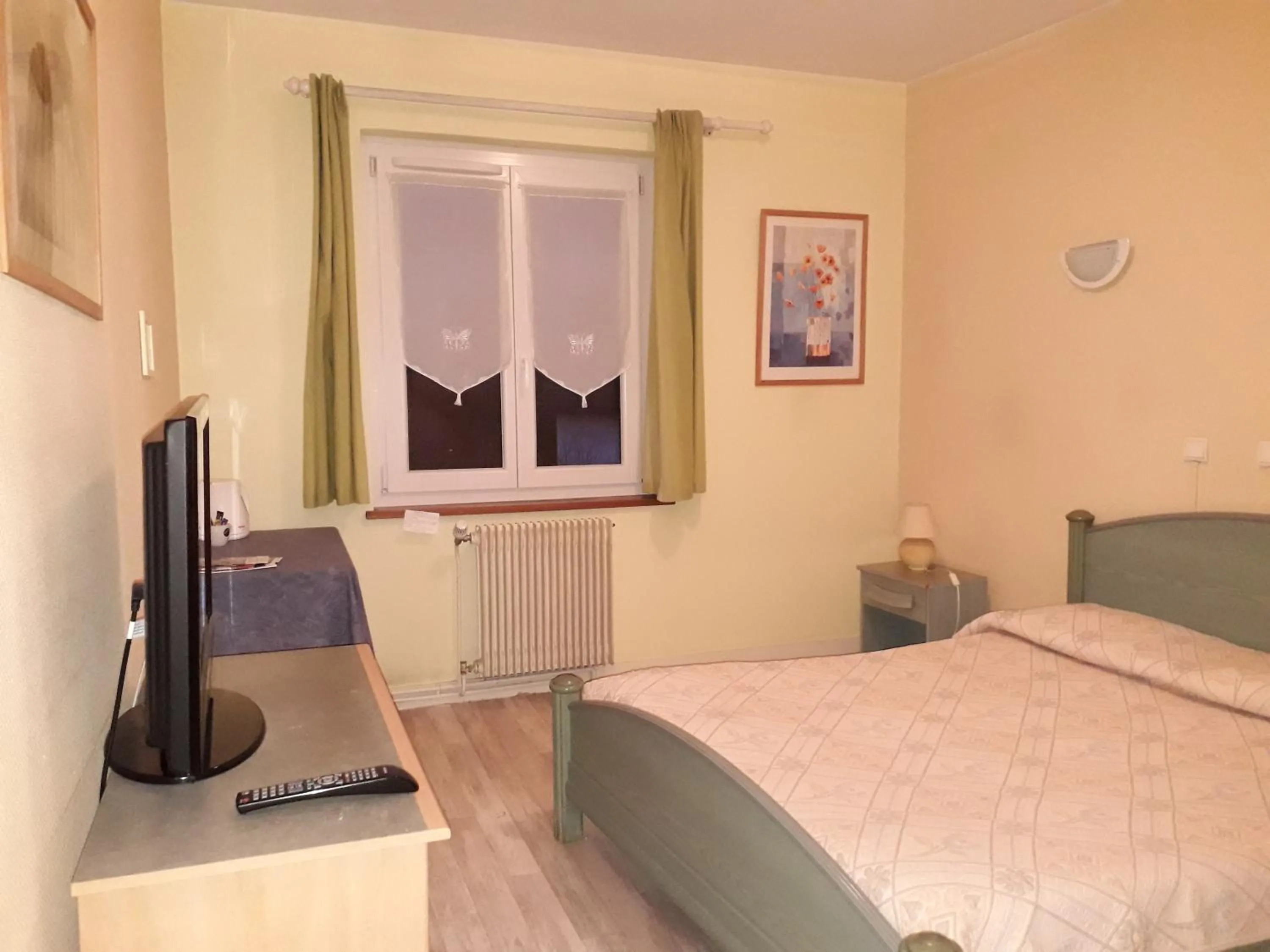 Bedroom in Hotel Le Beauregard