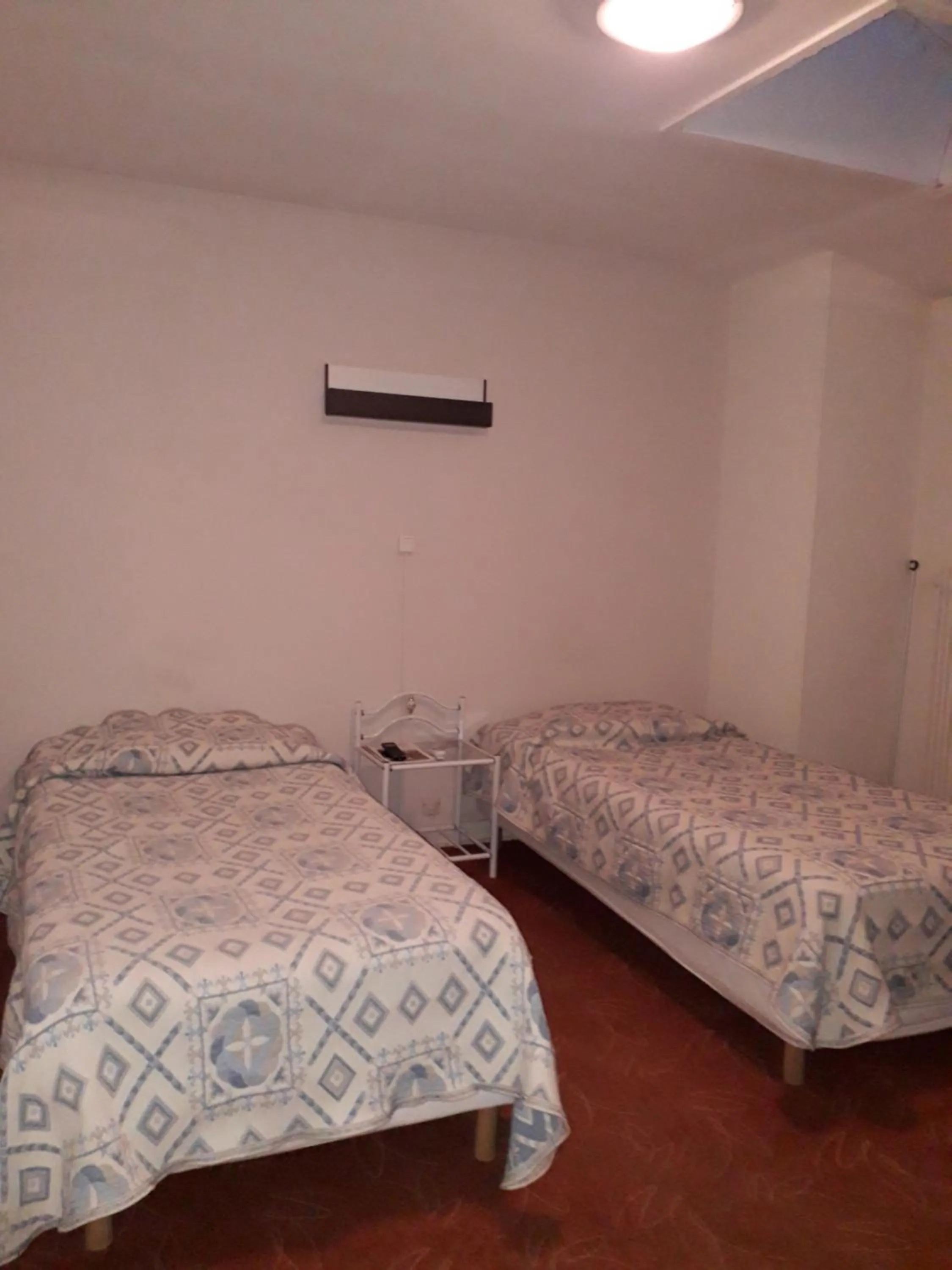 Photo of the whole room in Hotel Le Beauregard