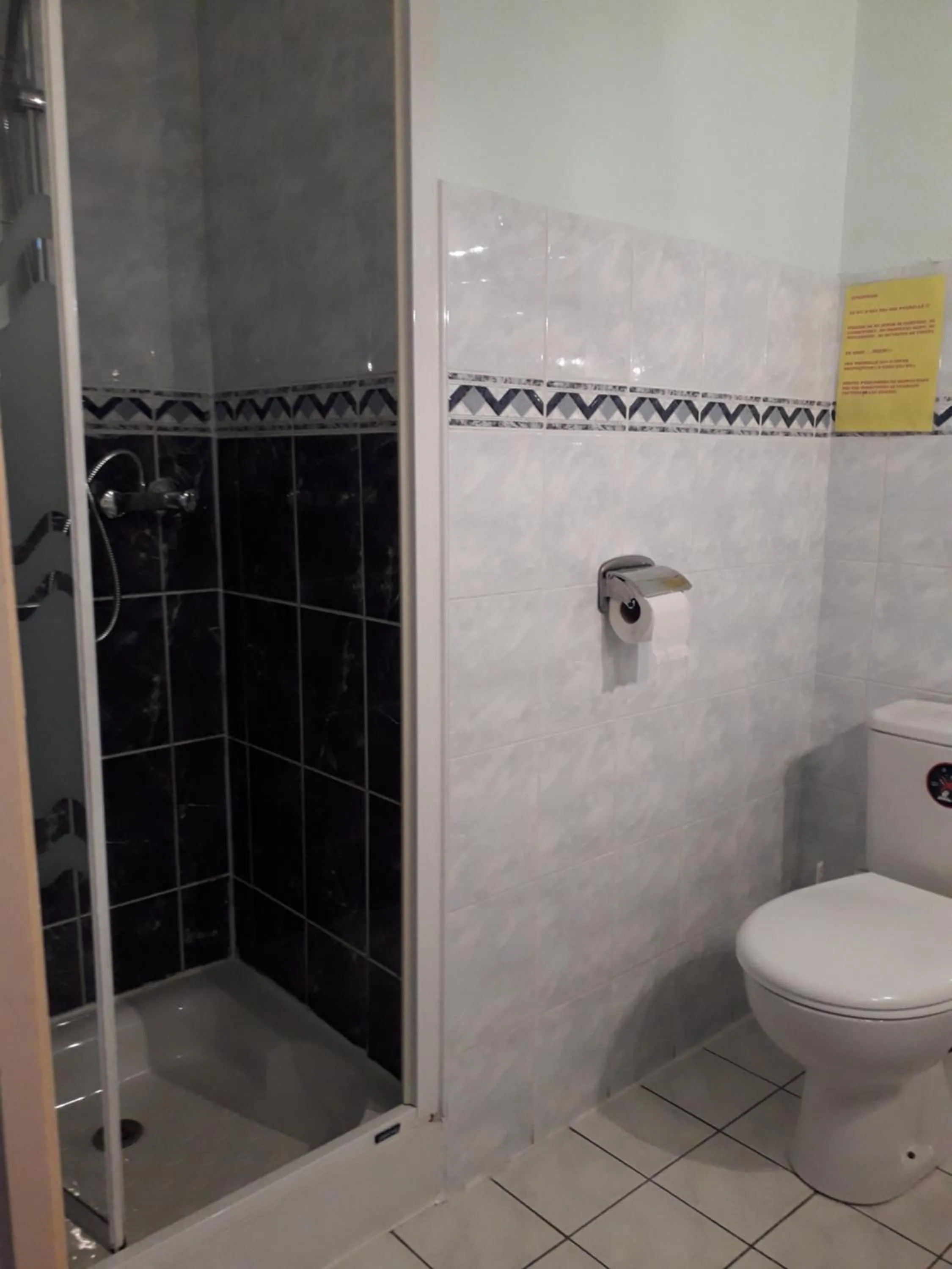 Bathroom in Hotel Le Beauregard