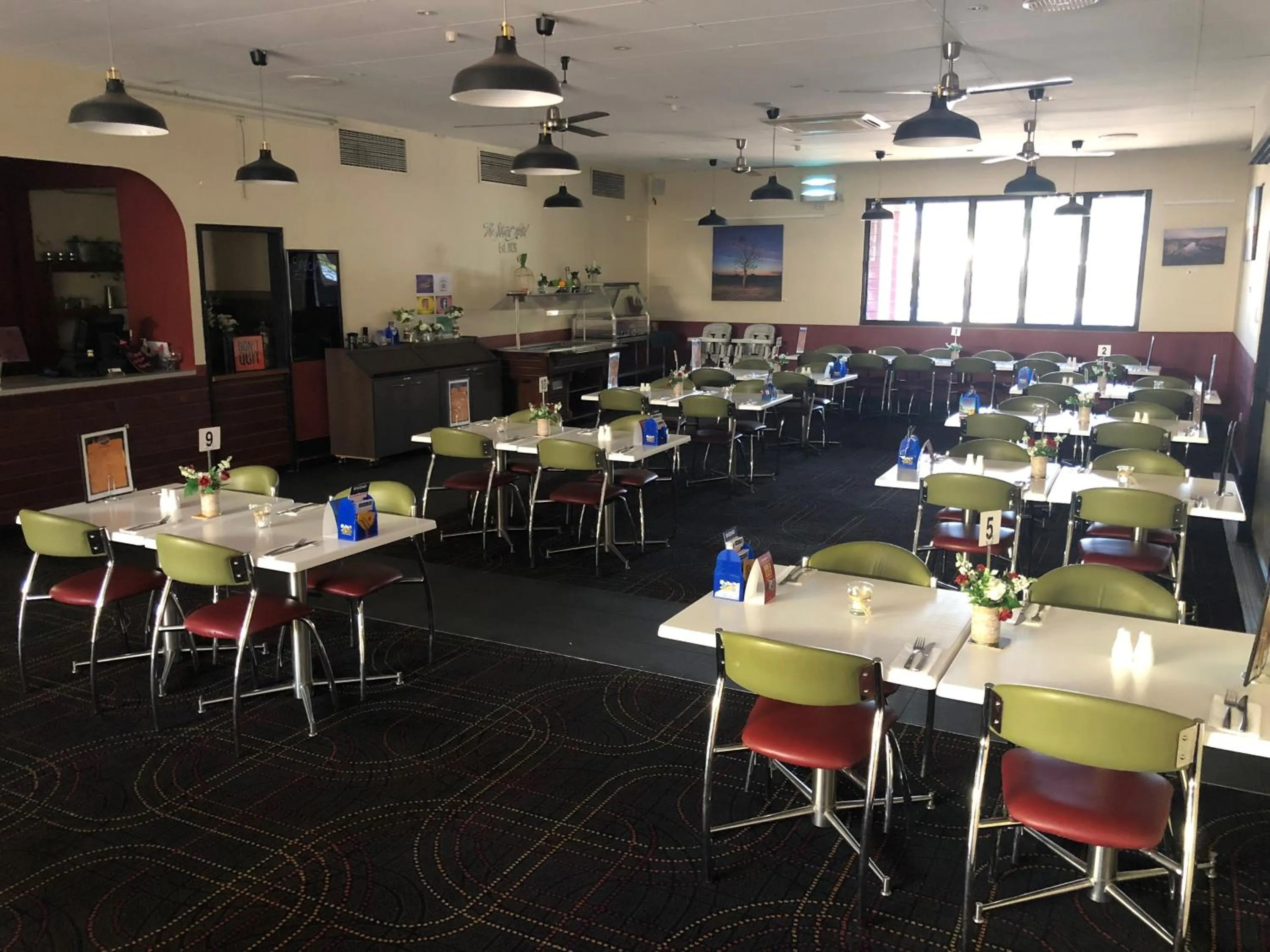 Restaurant/places to eat in The Stuart Hotel-Motel