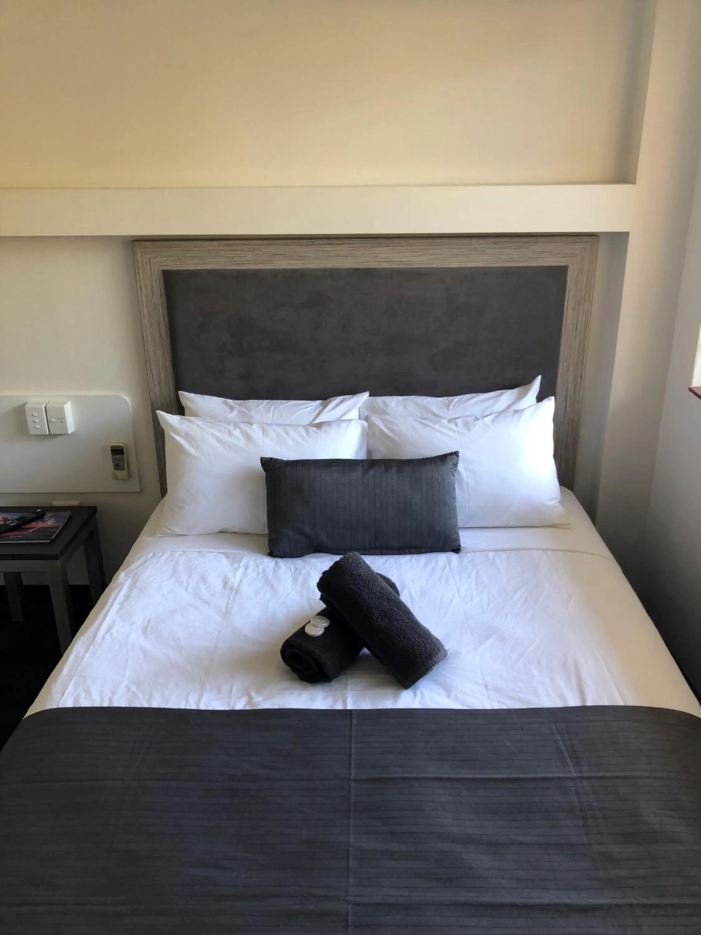 Decorative detail, Bed in The Stuart Hotel-Motel