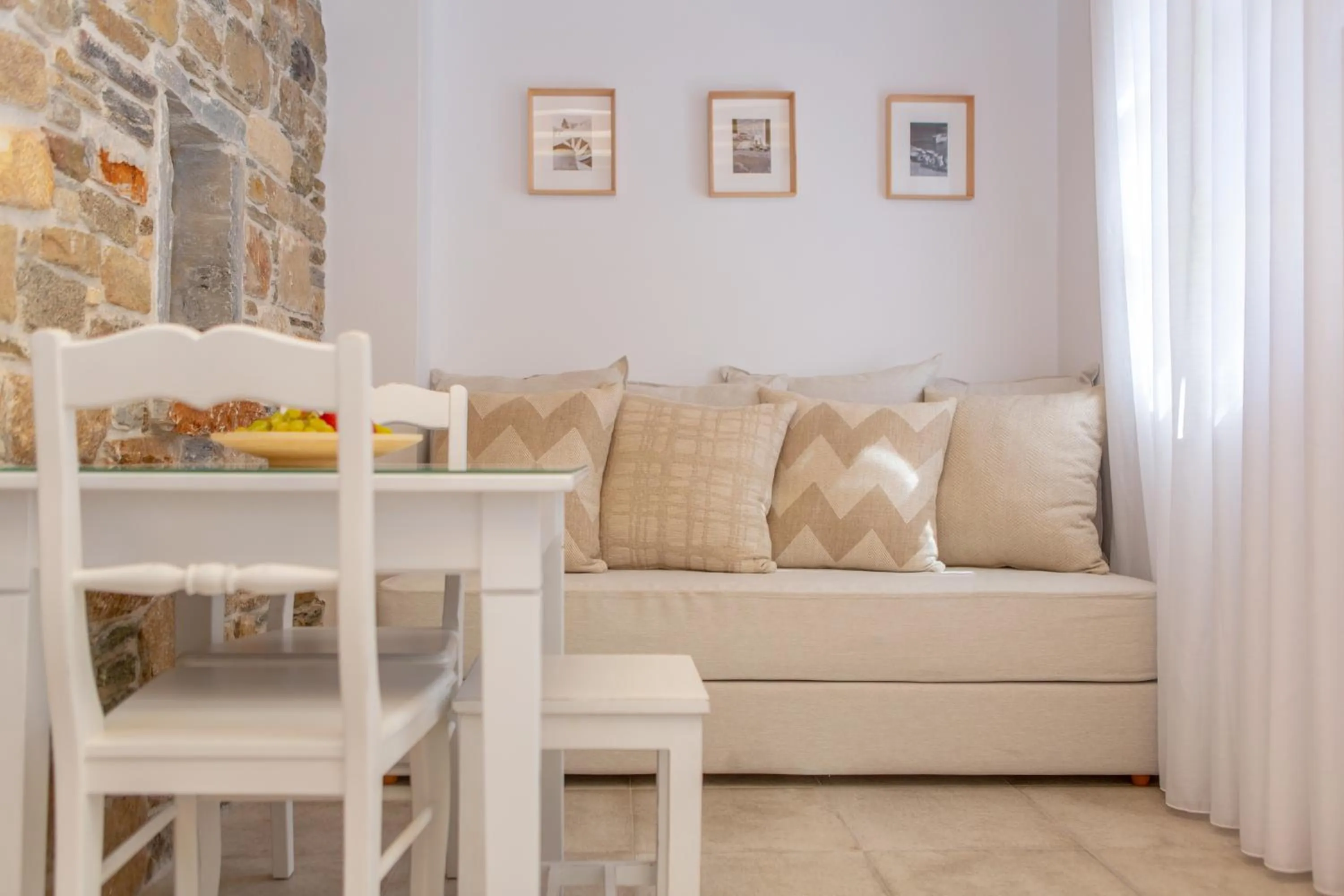 Seating area in Castle Mansions
