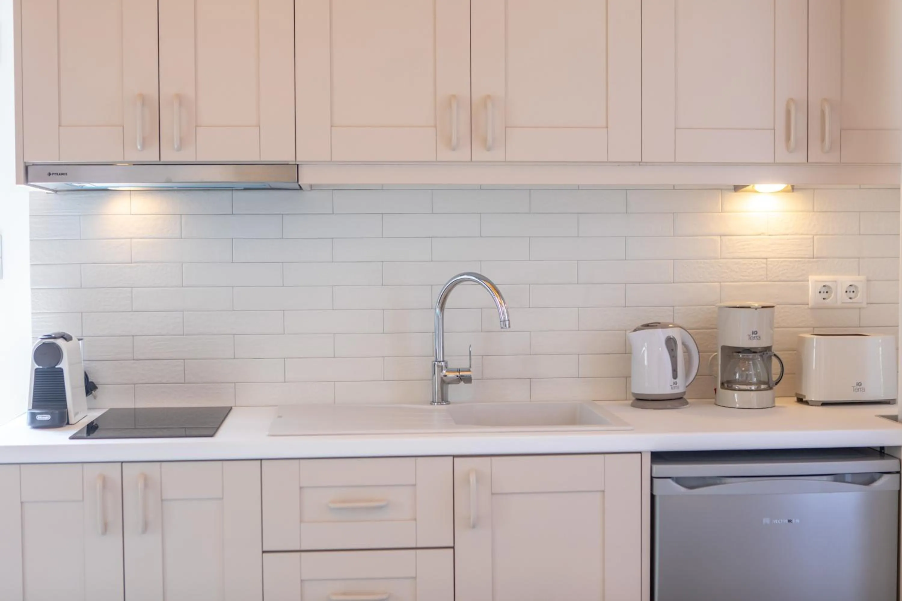 Kitchen or kitchenette in Castle Mansions