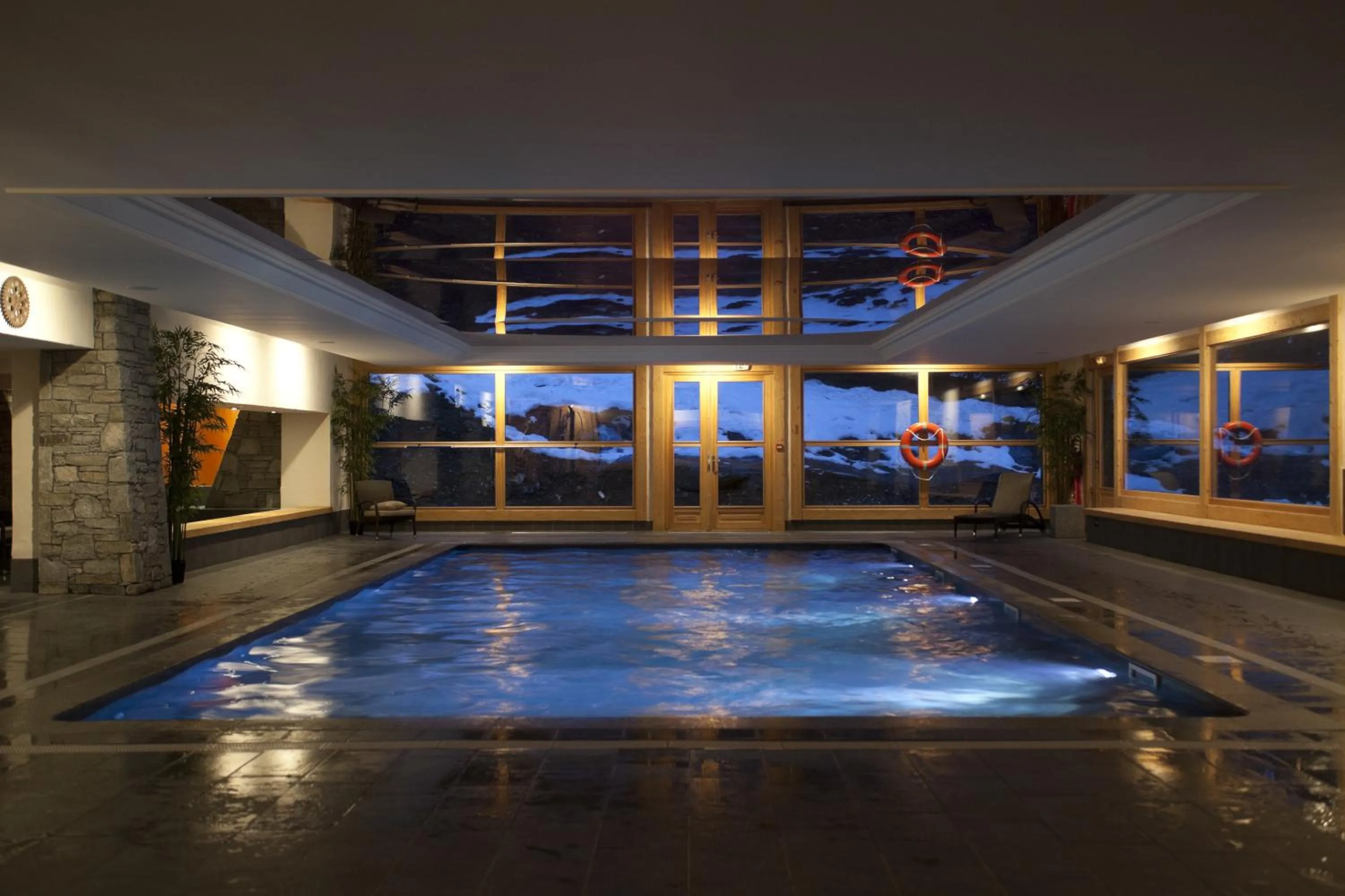 Swimming pool in CGH Résidences & Spas Les Chalets de Jouvence