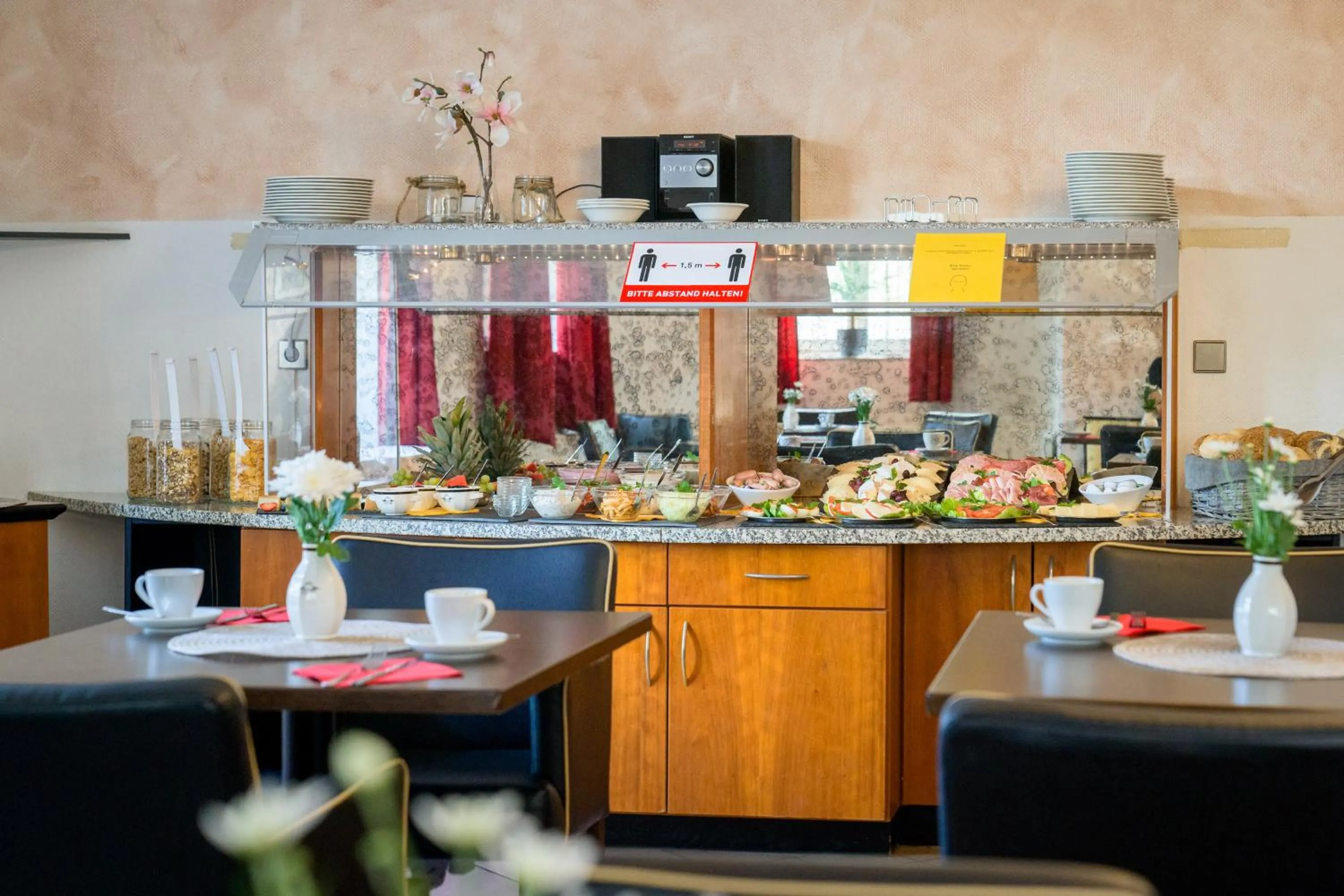 Continental breakfast in Sax Imperial