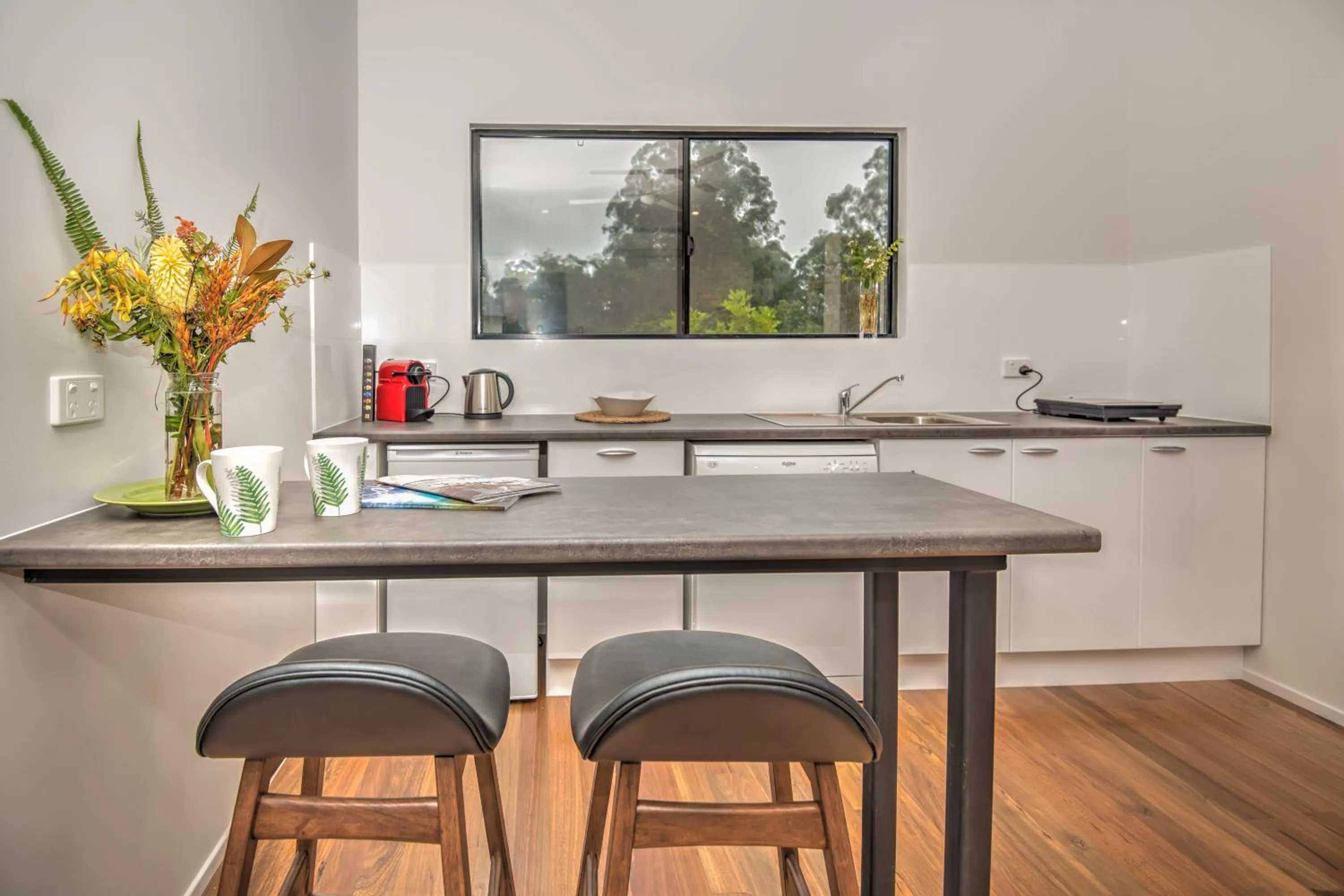 Kitchen or kitchenette in Eumundi Cottages - Cottage 2