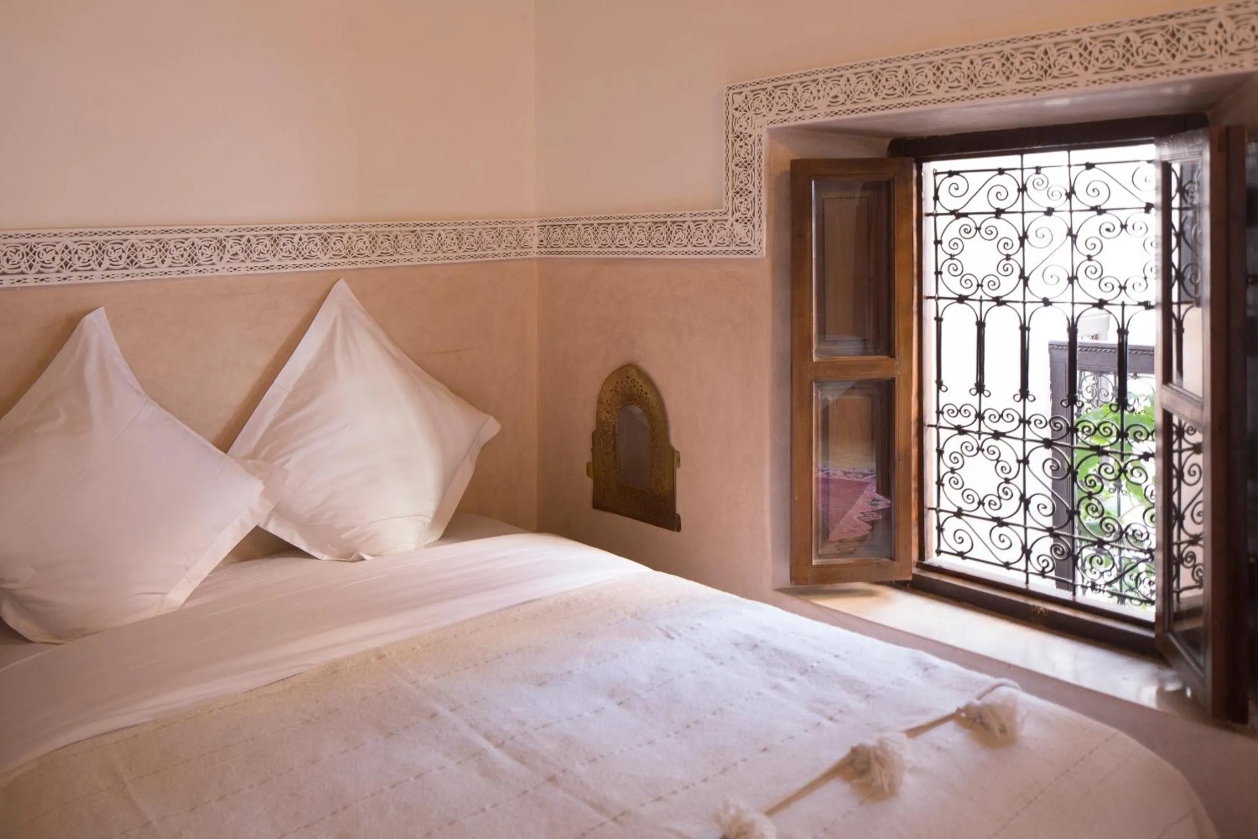 Photo of the whole room, Bed in Riad Assala