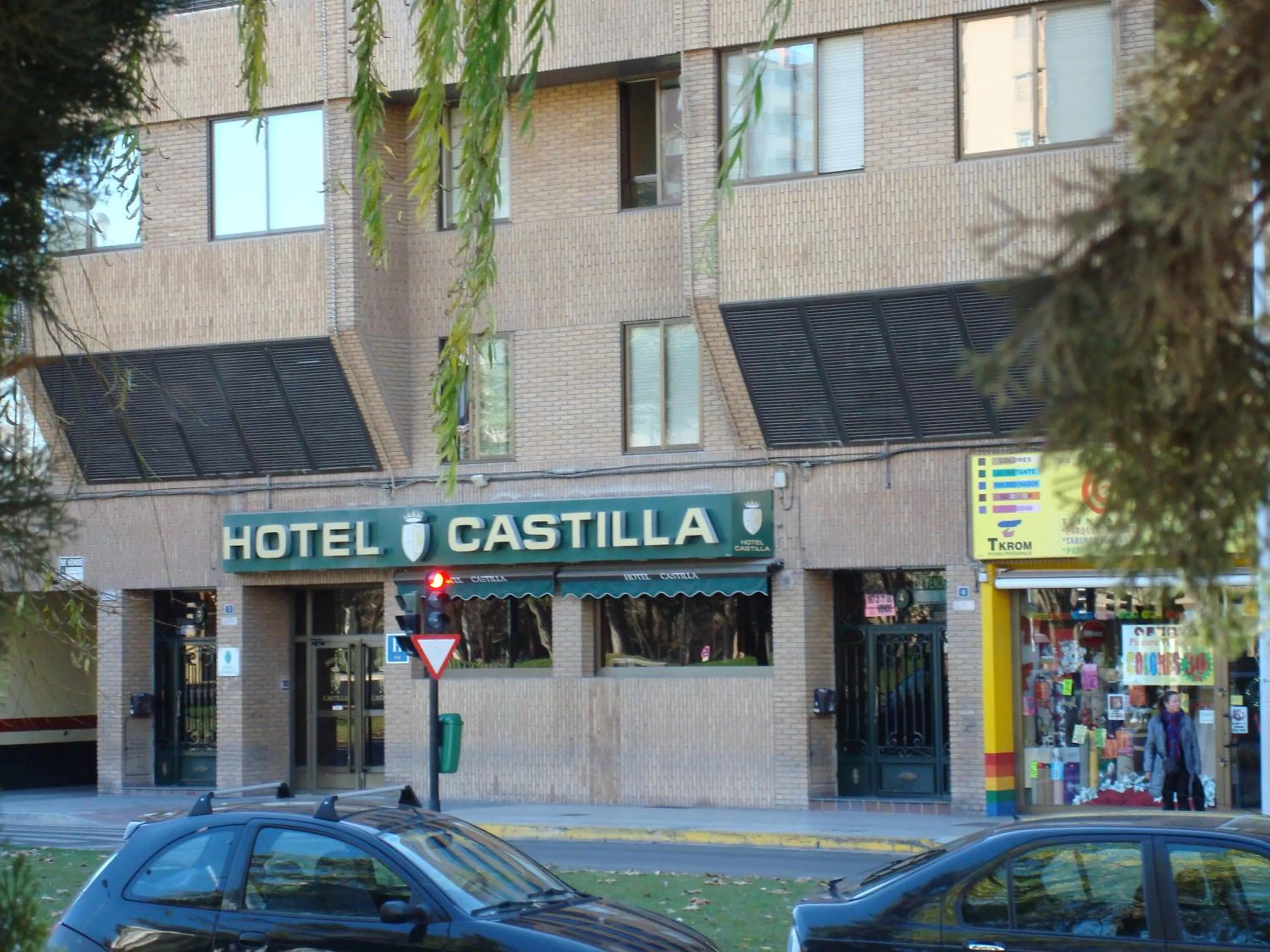 Facade/entrance in Hotel Castilla