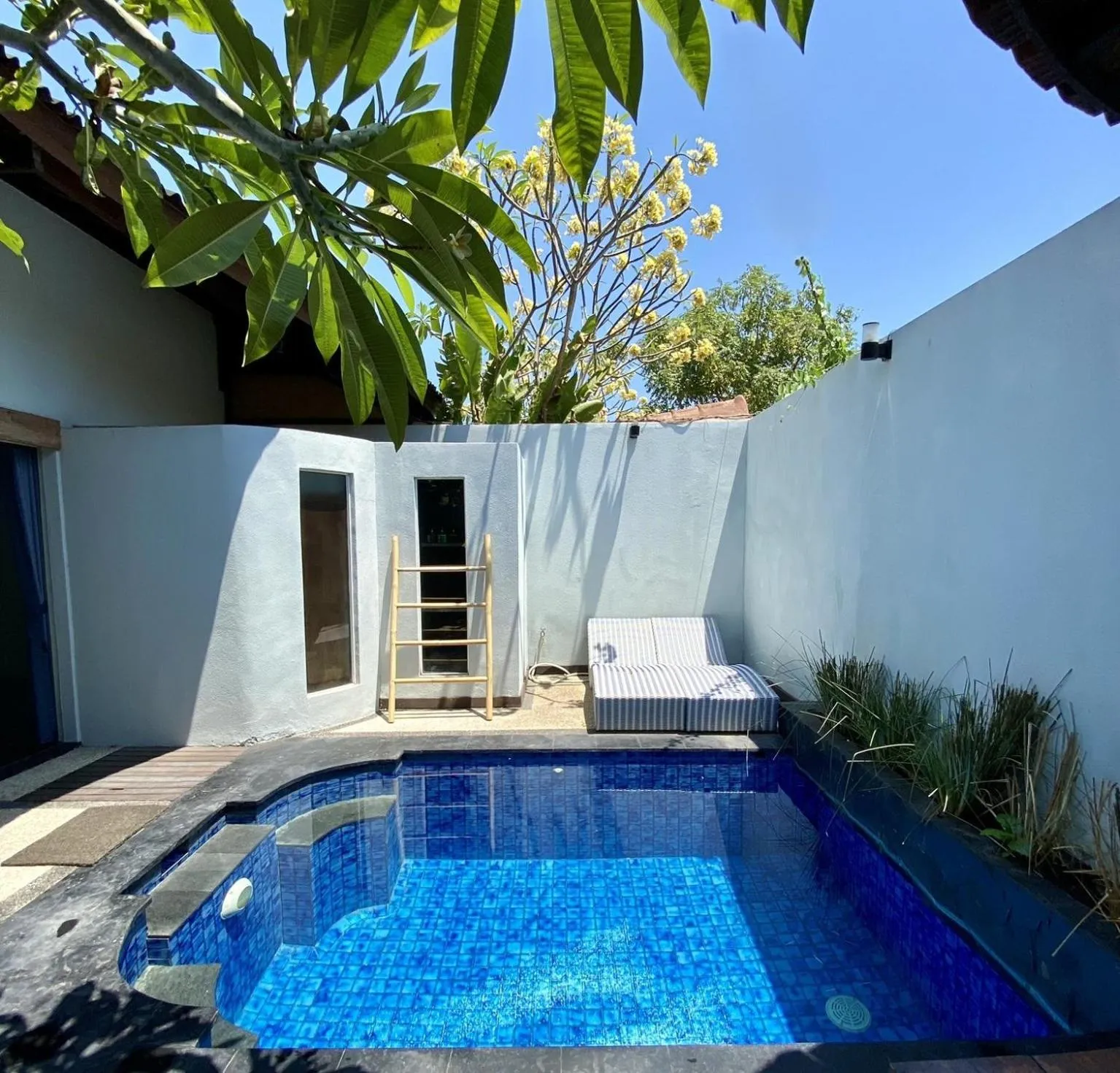 Garden in Stay Shark Villas Gili Air