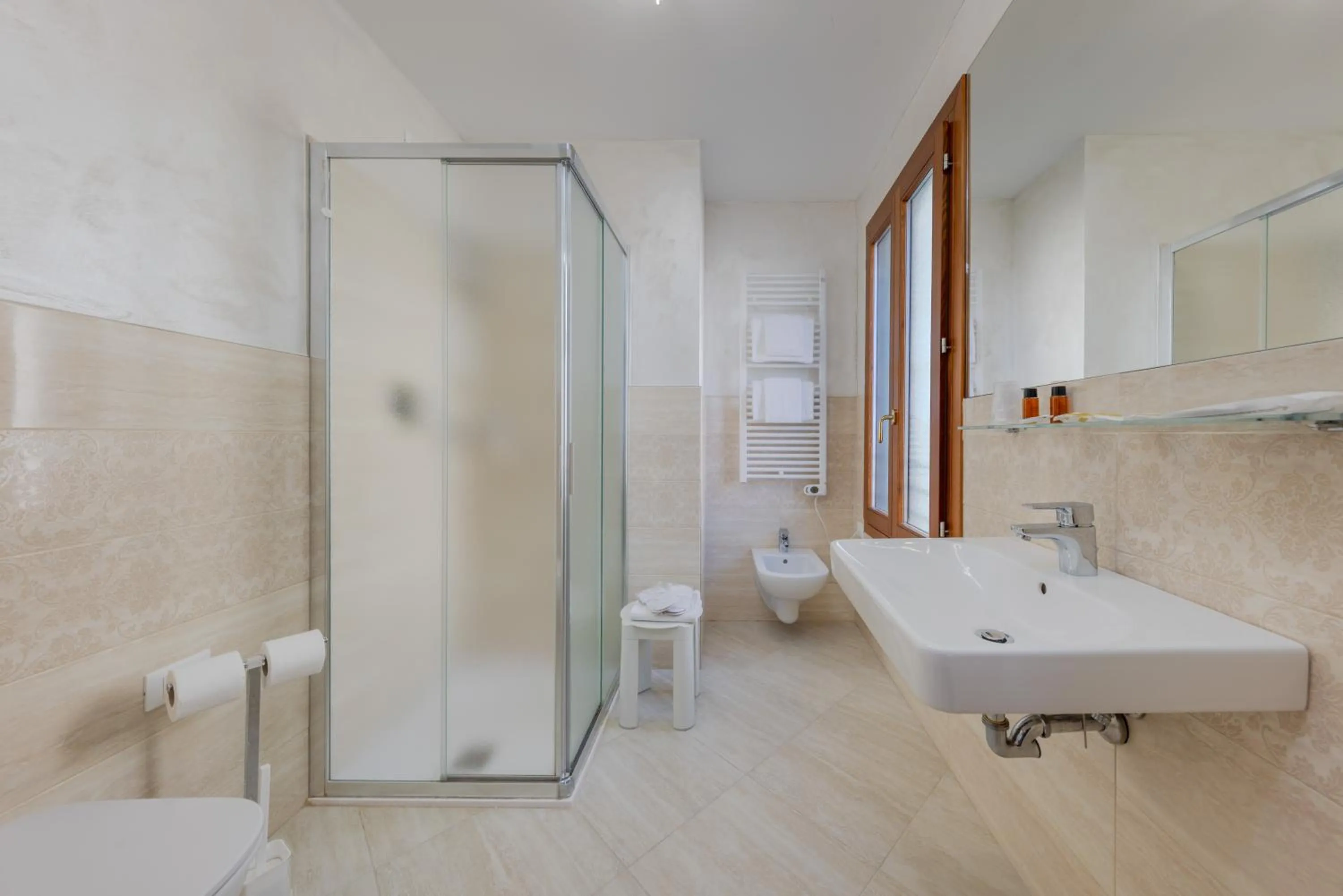 Shower in Hotel Marte