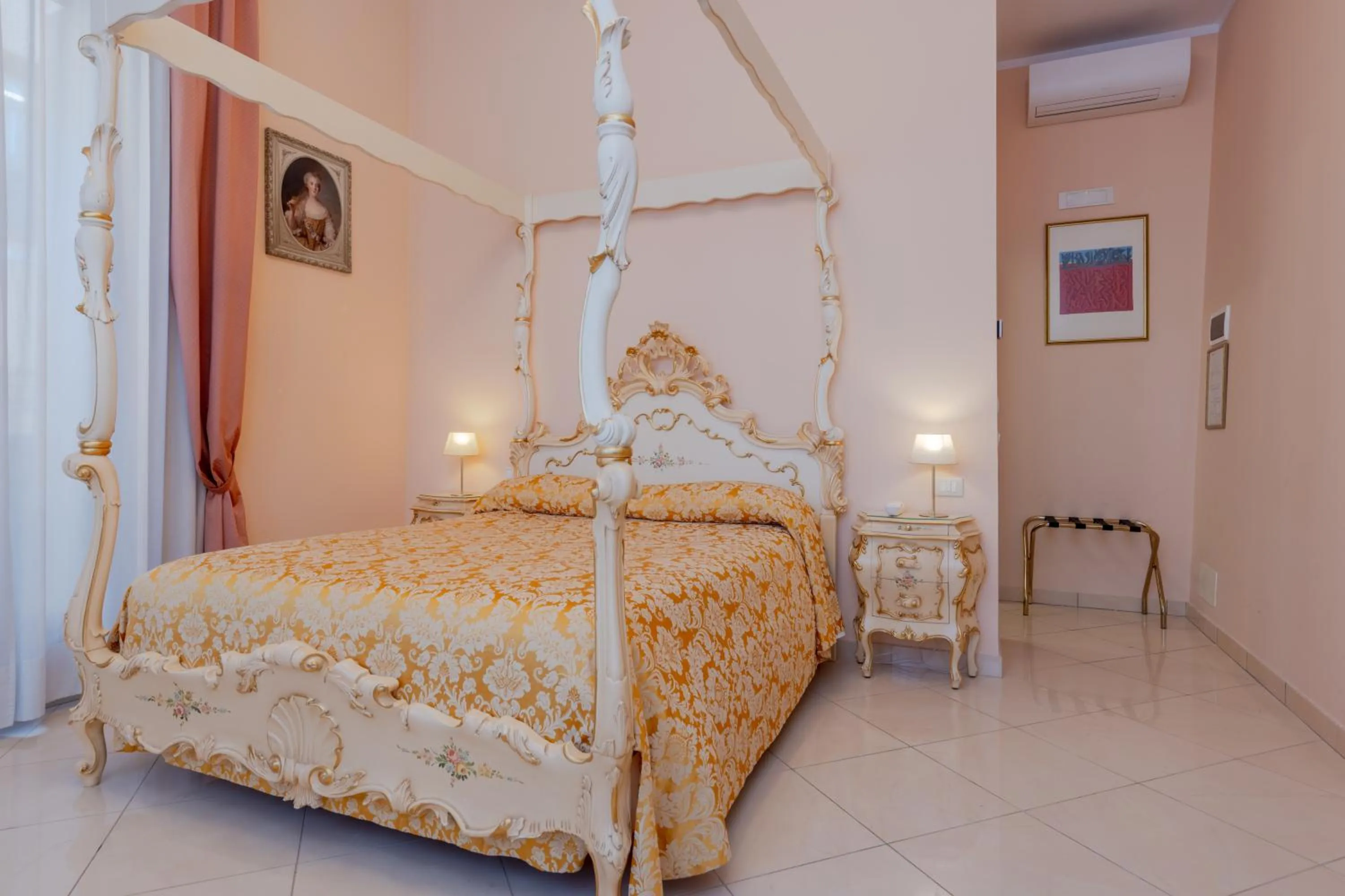 View (from property/room), Bed in Hotel Marte