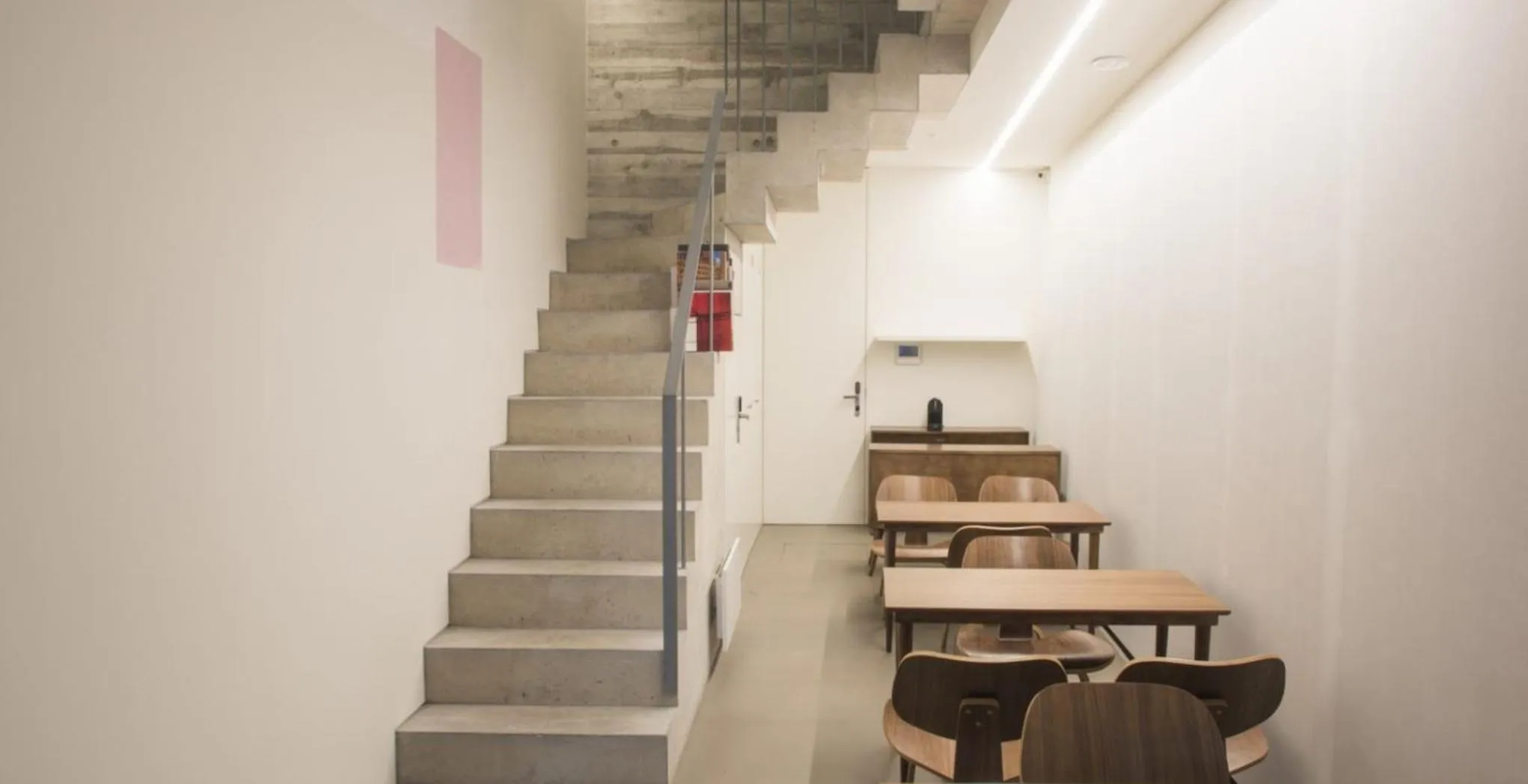 Restaurant/places to eat in House of Artists