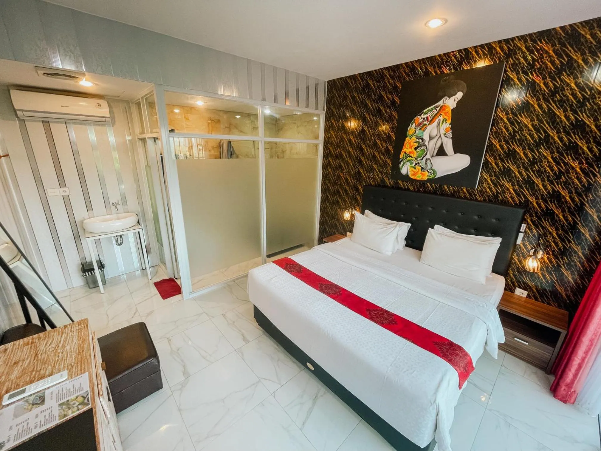 Bed in Bhuana Agung Villa and Restaurant