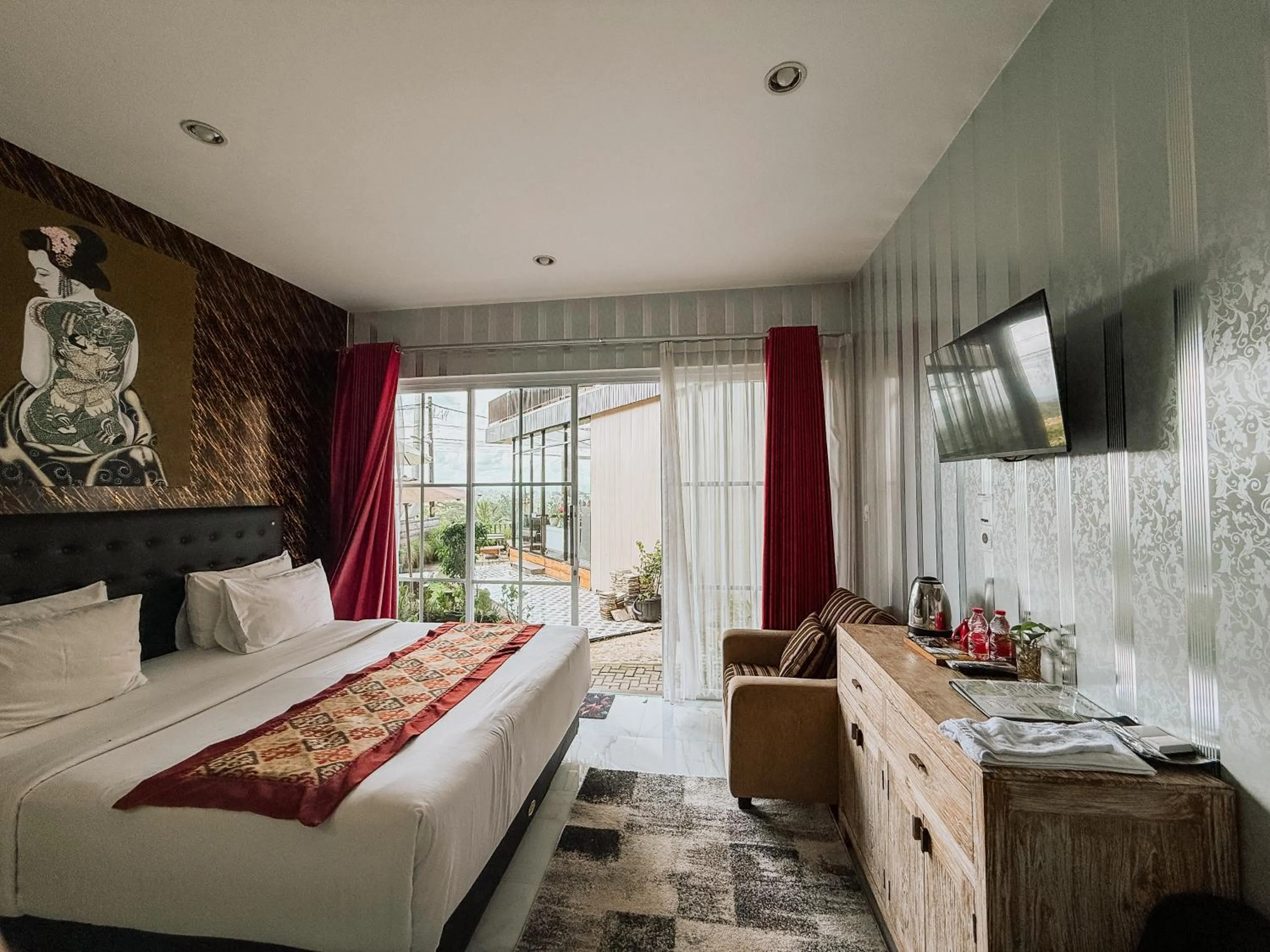 Bed in Bhuana Agung Villa and Restaurant