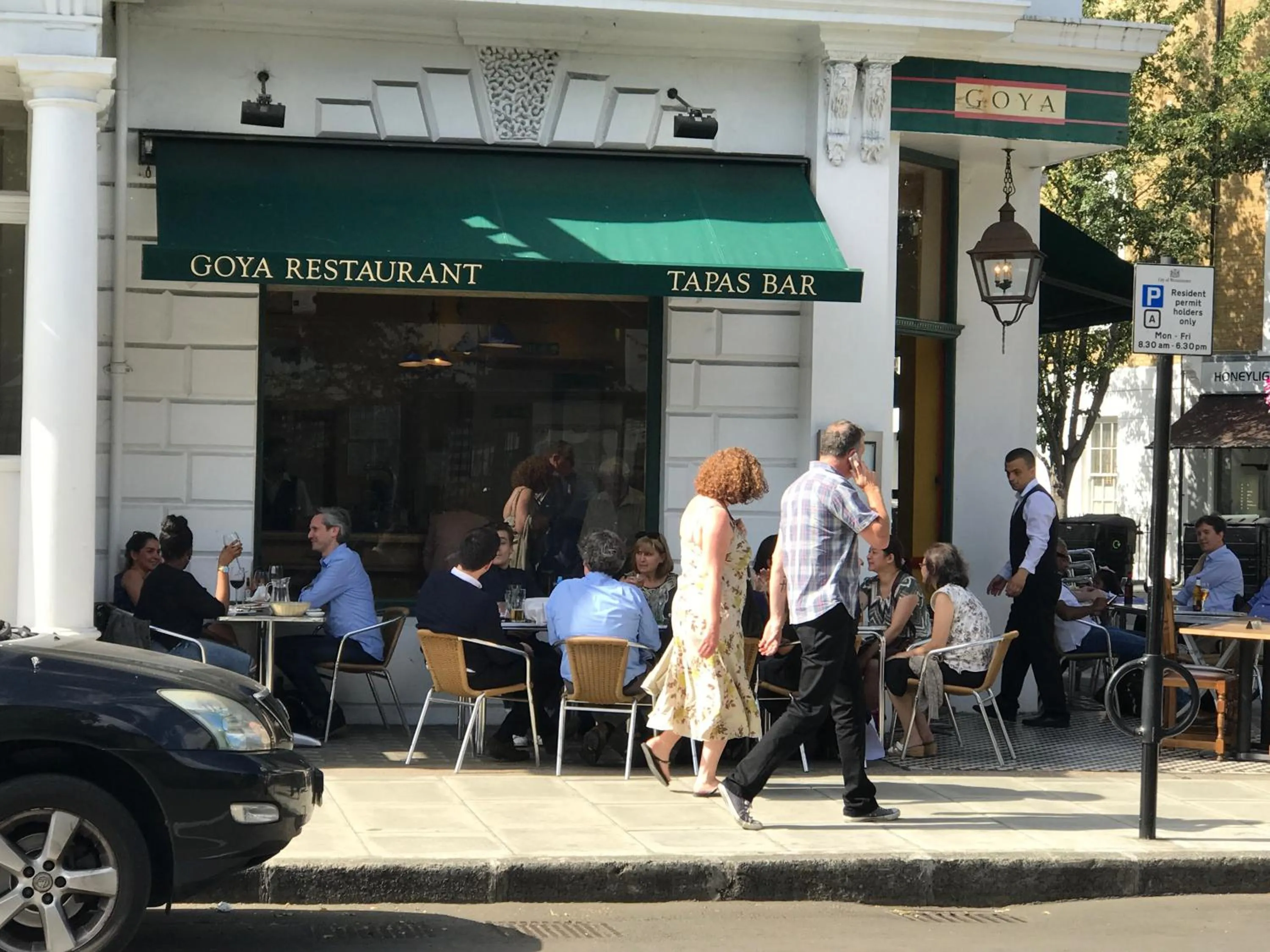 Restaurant/places to eat in Central London Flat in Westminster