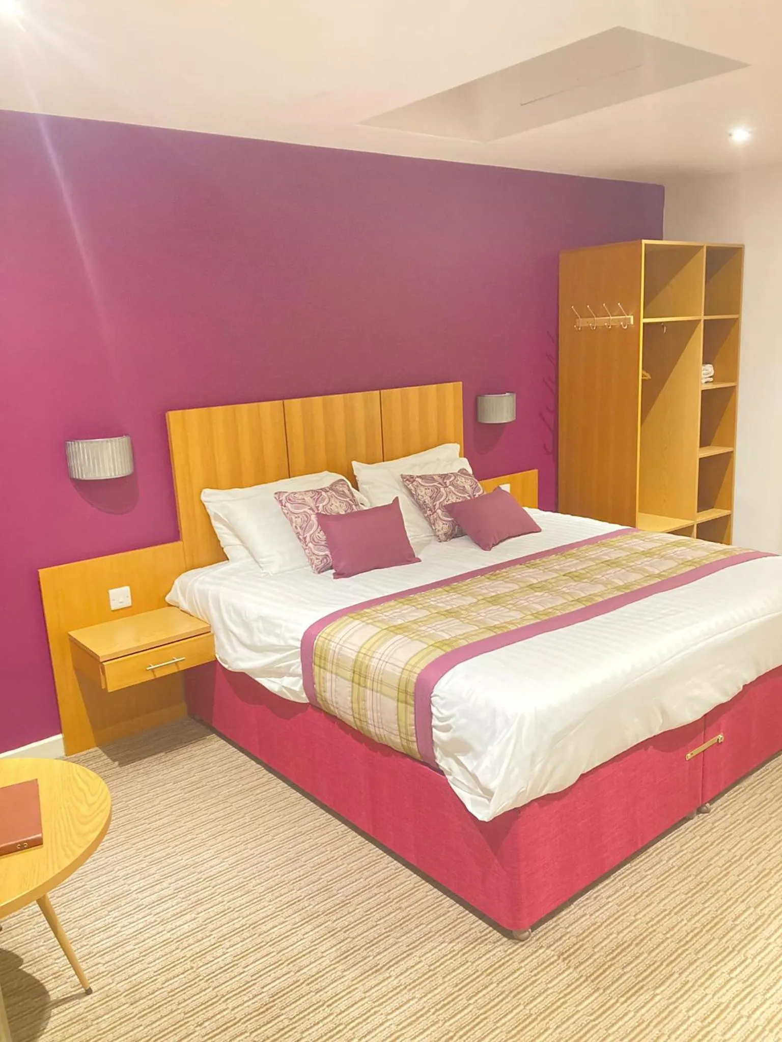 Bedroom, Bed in Deangate Motel