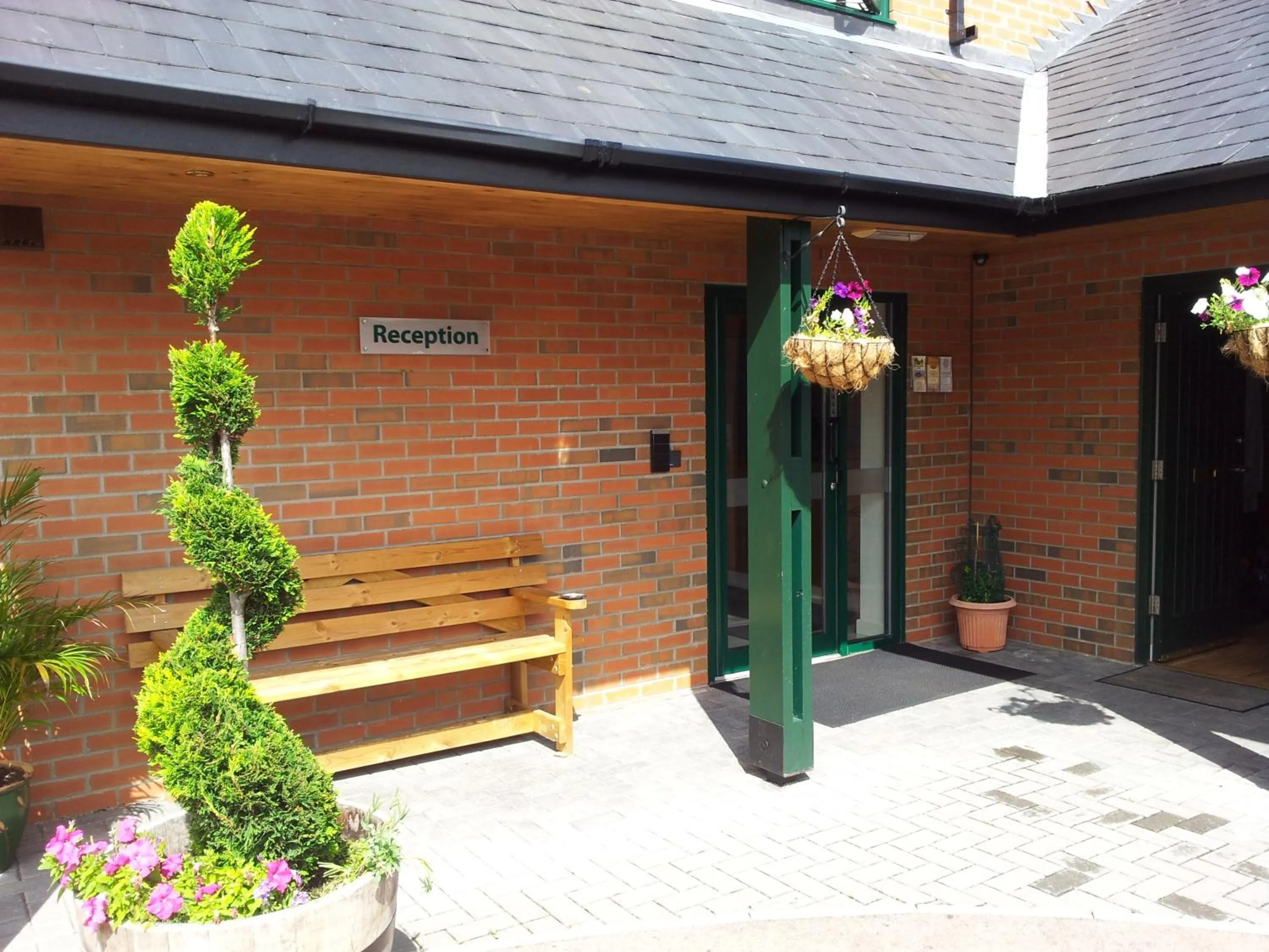 Patio in Deangate Motel