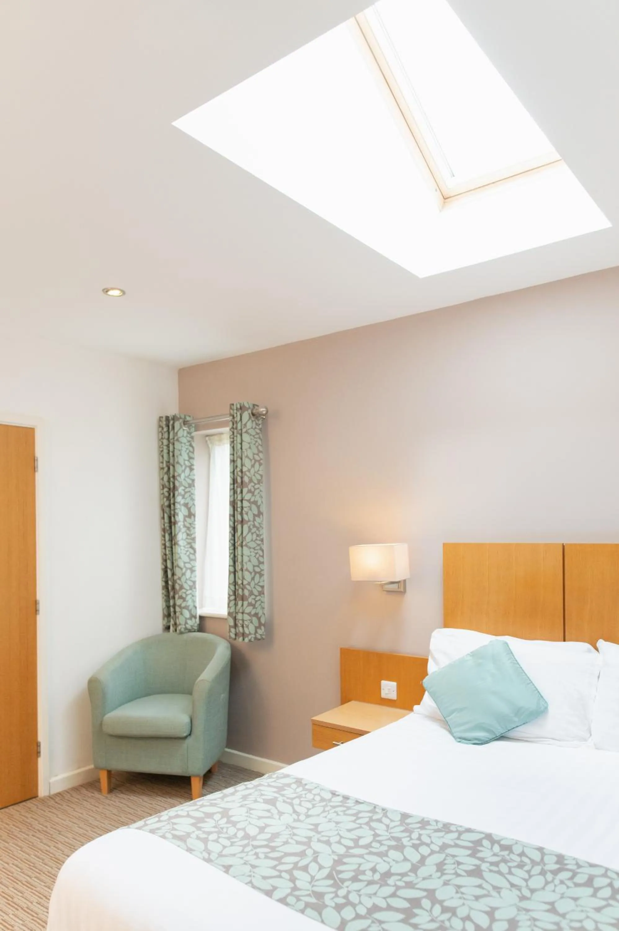 Bed in Deangate Motel