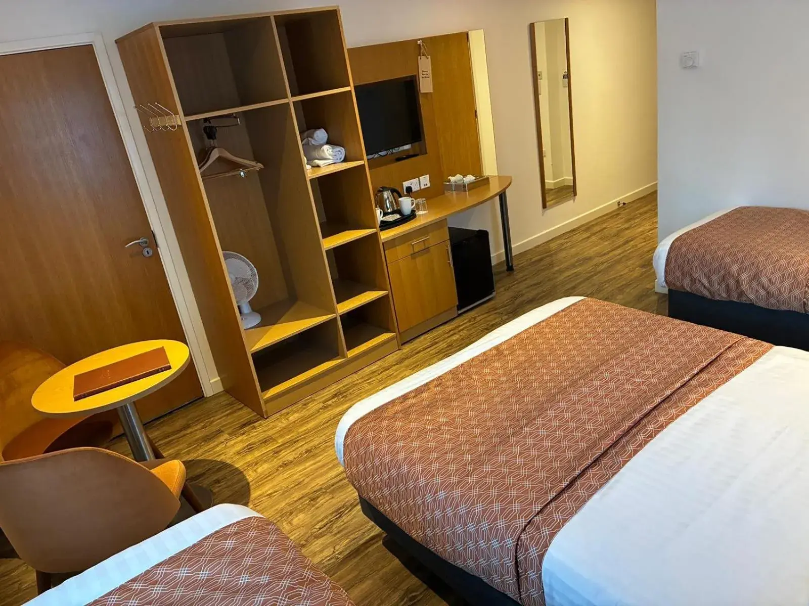 Two Connecting Double Rooms in Deangate Motel Two Connecting Double Rooms in Deangate Motel