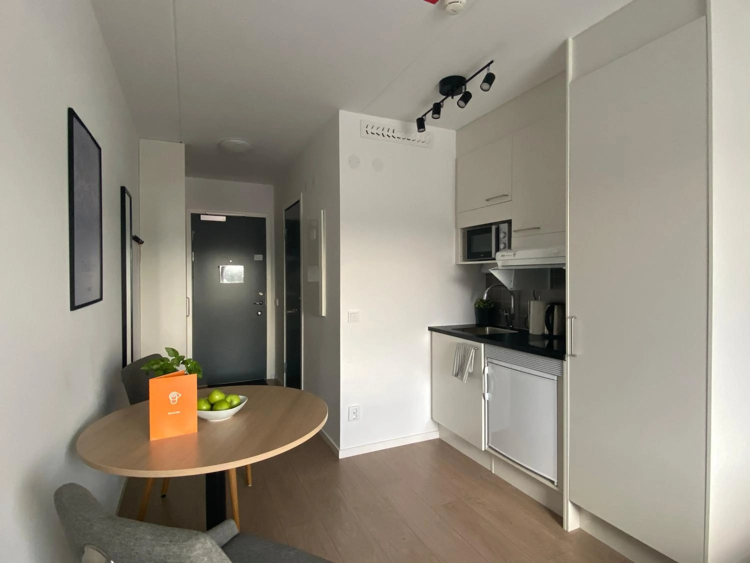 Forenom Hotel Flemingsberg - 10min from Älvsjö