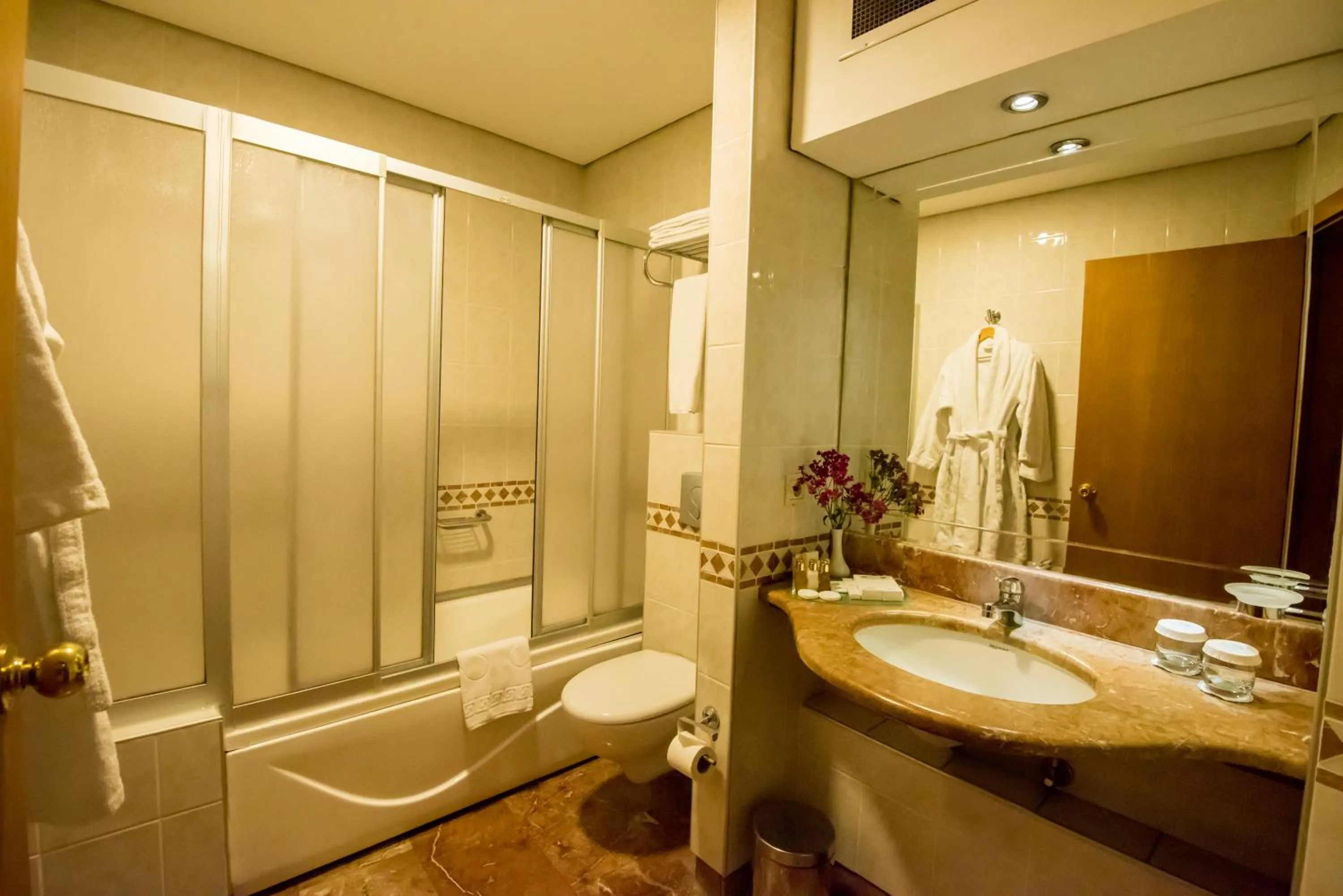 Bathroom in Usta Park Hotel