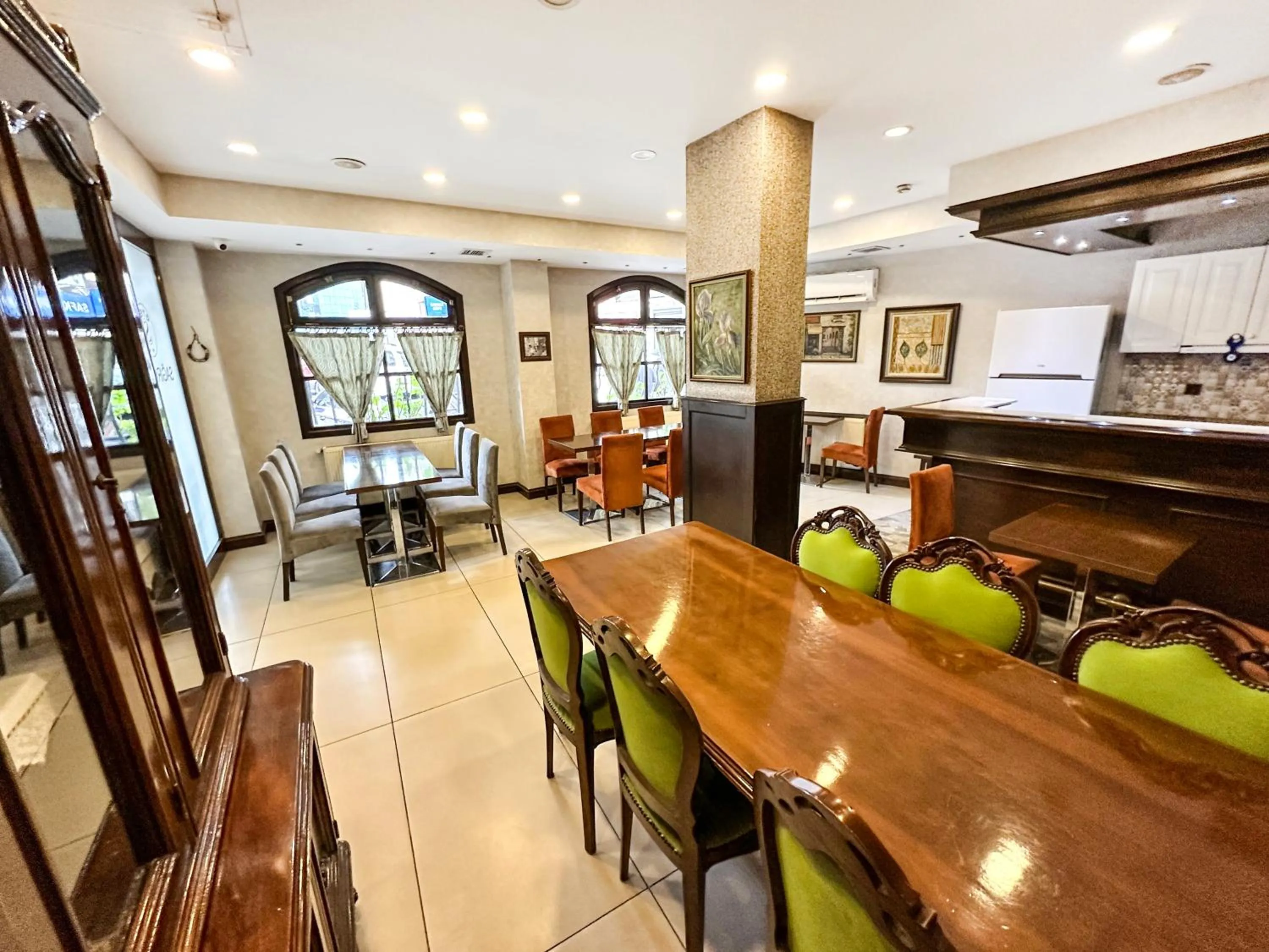 Restaurant/places to eat in Sağıroğlu Otel