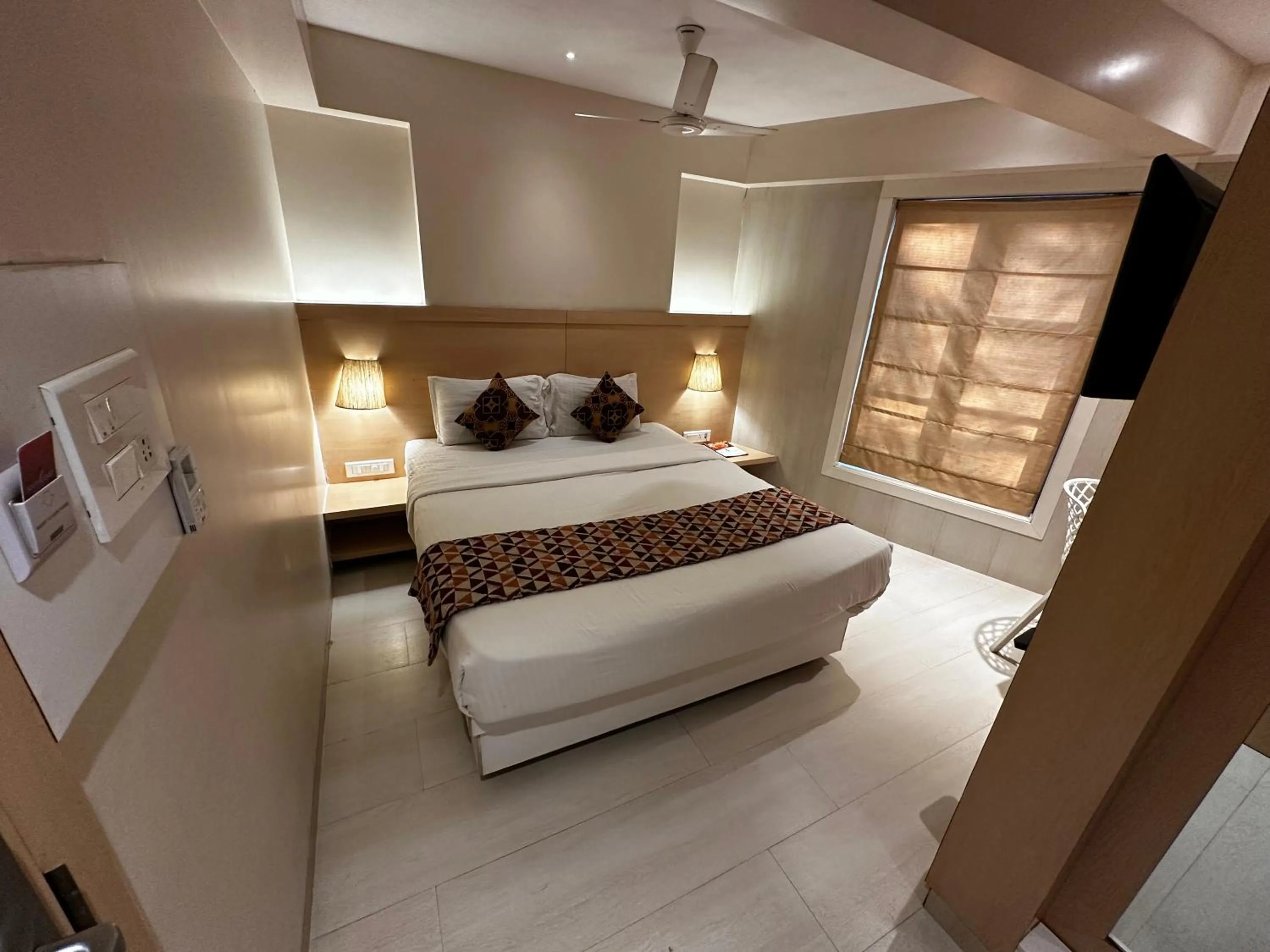 Bed in South Coast Hotel Wagle Estate Thane