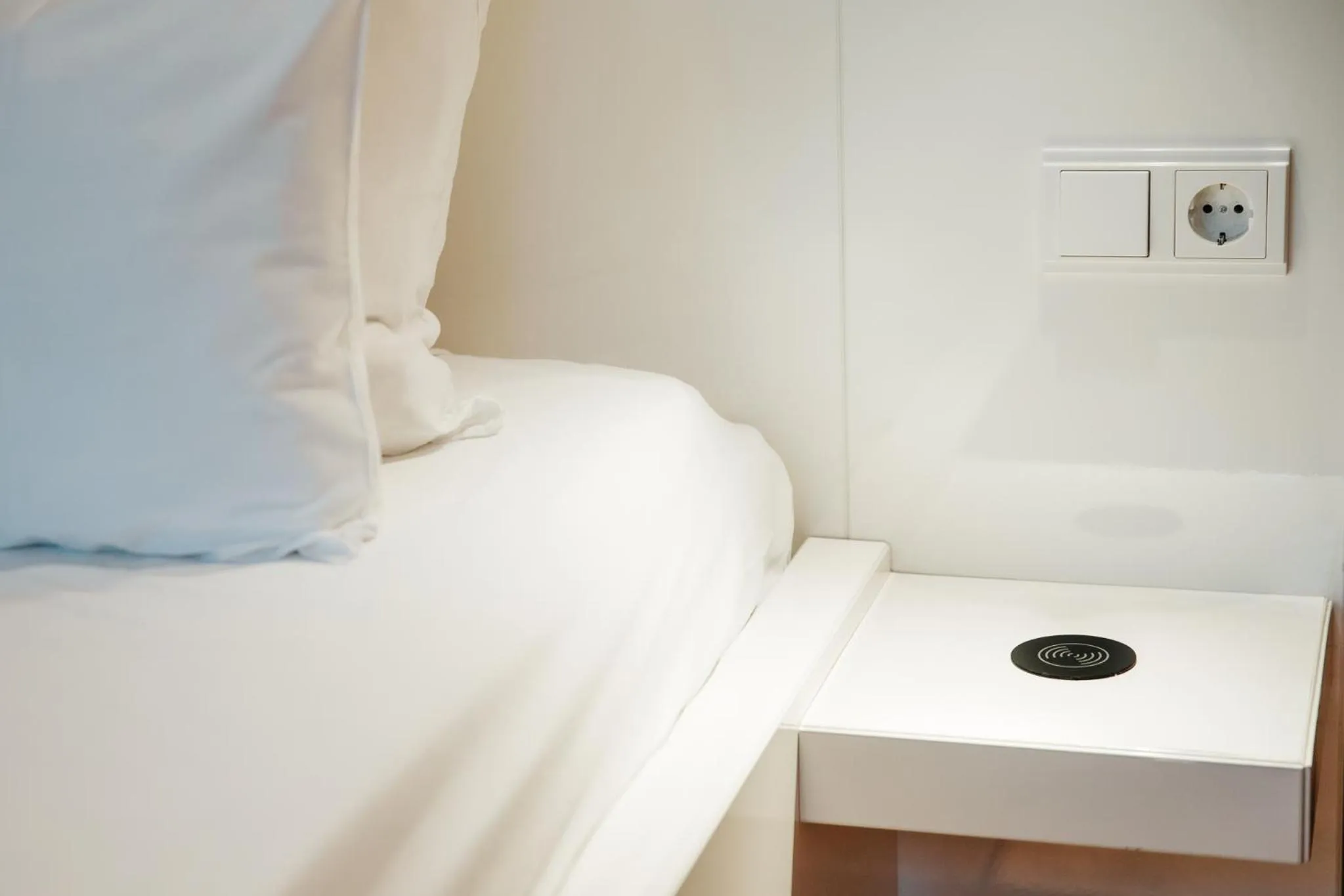 Bed in Hotel & Spa Savarin - Rijswijk, The Hague