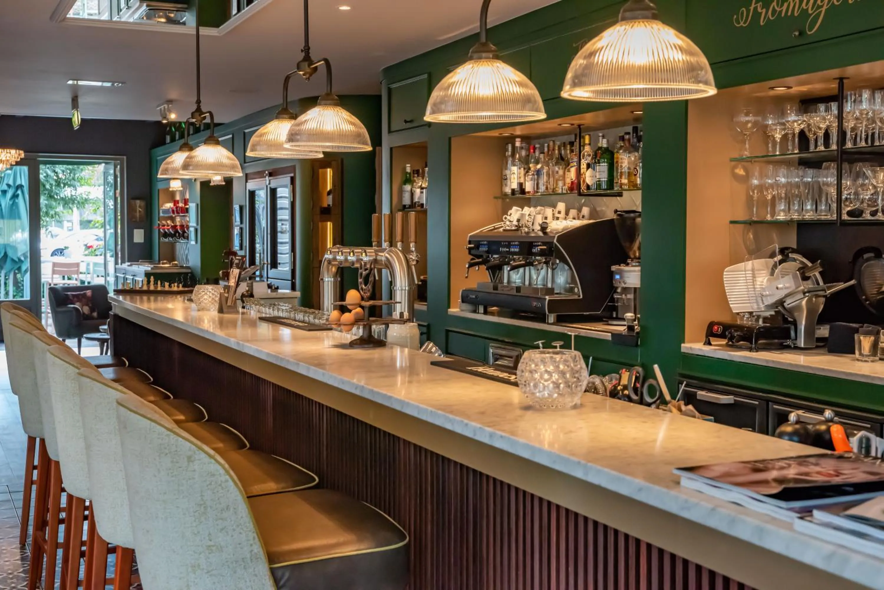 Restaurant/places to eat in Hotel & Spa Savarin - Rijswijk, The Hague