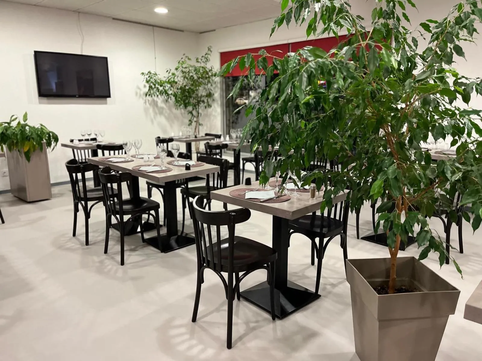 Restaurant/places to eat in Logis Hotel Noemys Brive - Restaurant Le Teinchurier